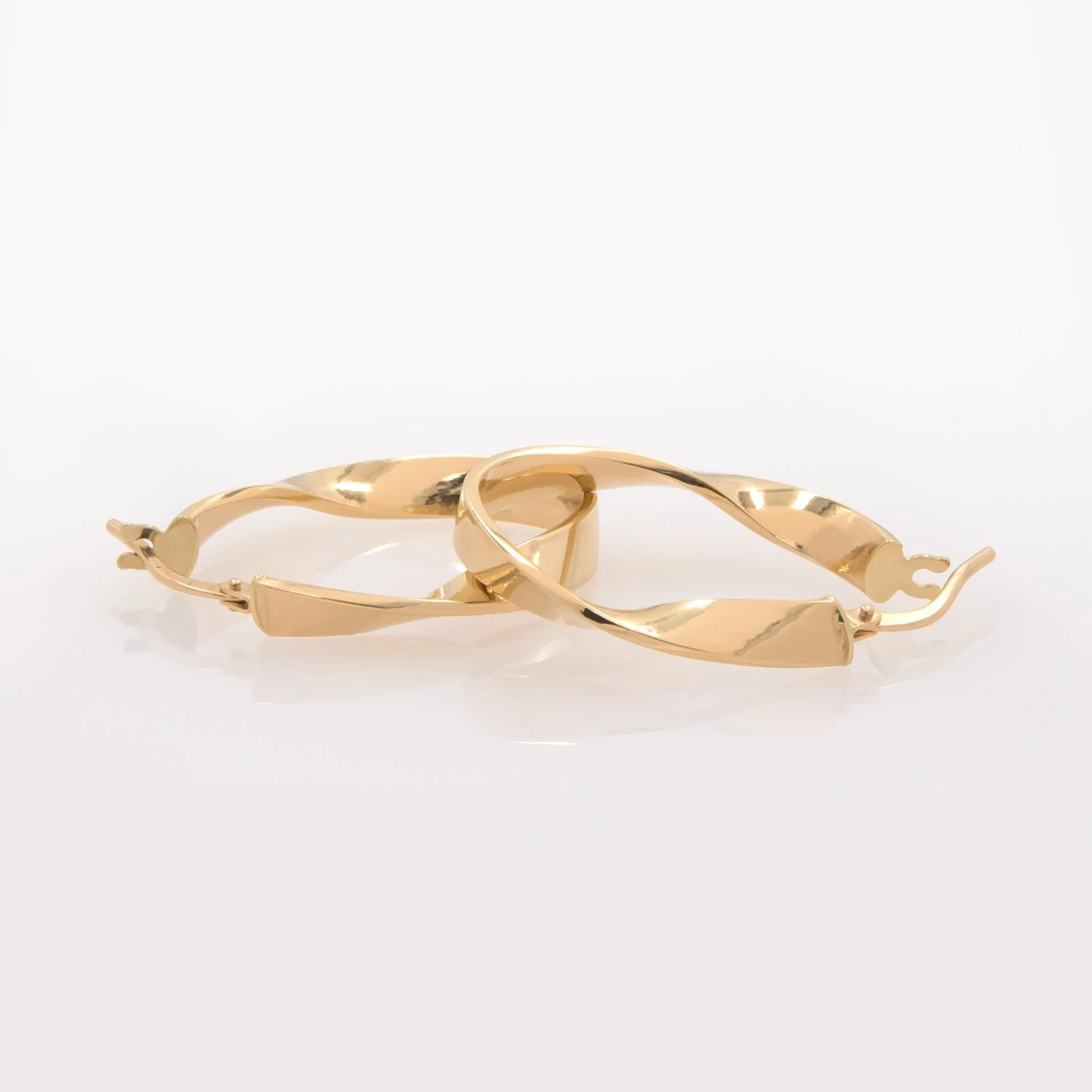 Mobius Oval Hoop Earrings — additional product image 5 from AntEva Crafts
