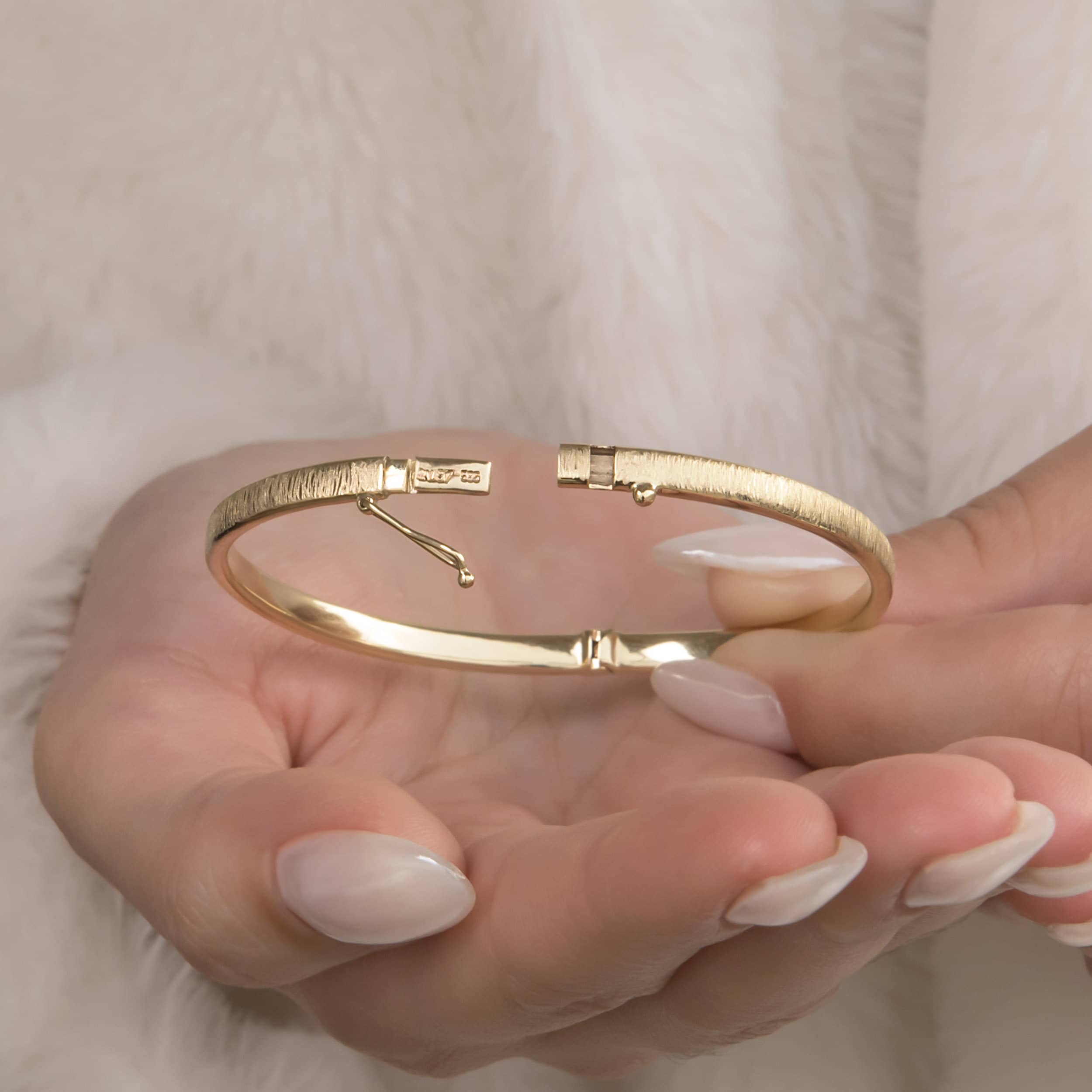 Plain Flat Oval Bracelet with Matte Satin Finish — additional product image 4 from AntEva Crafts