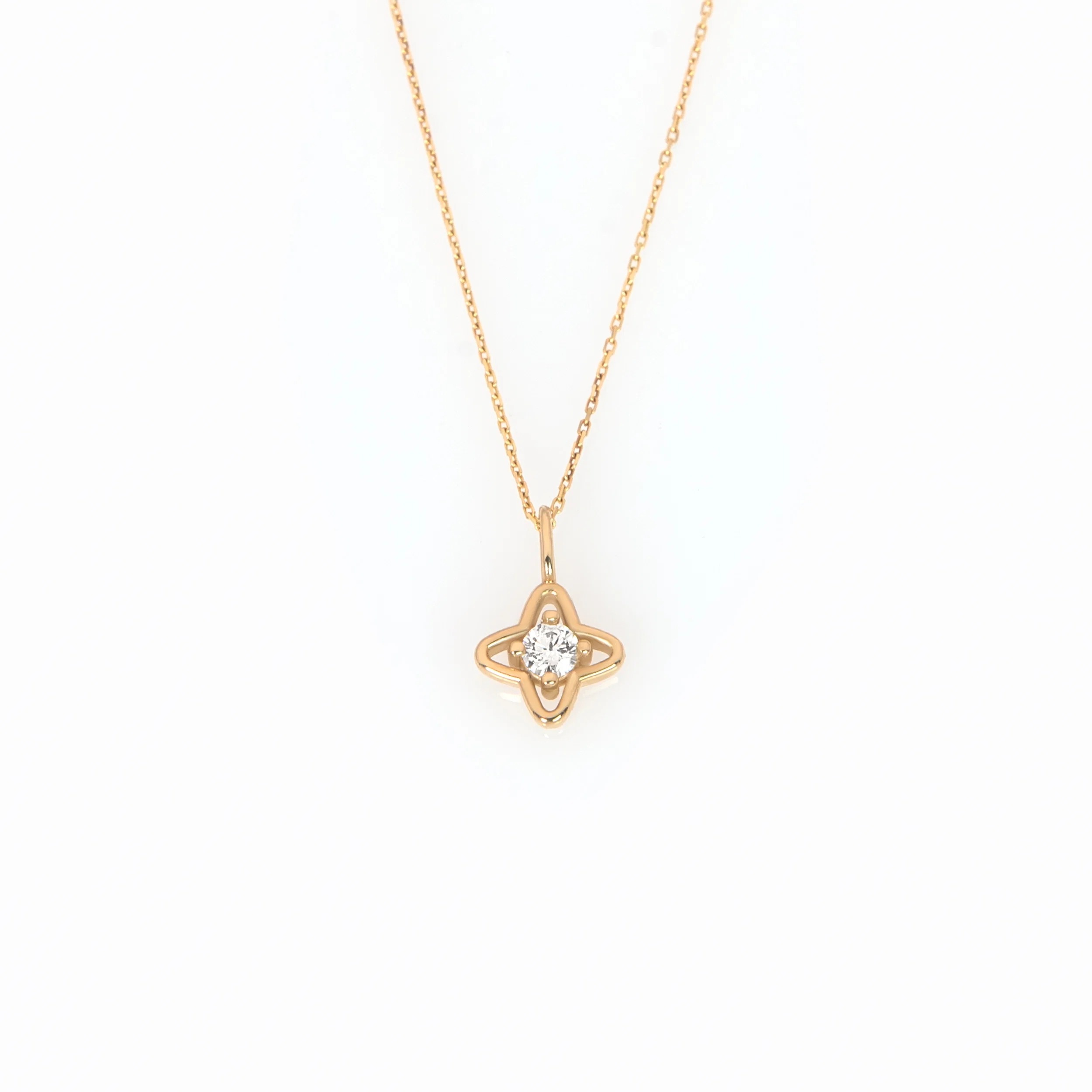 14K Gold Petal Clover Diamond Necklace – Lab-Grown Diamond Floral Pendant