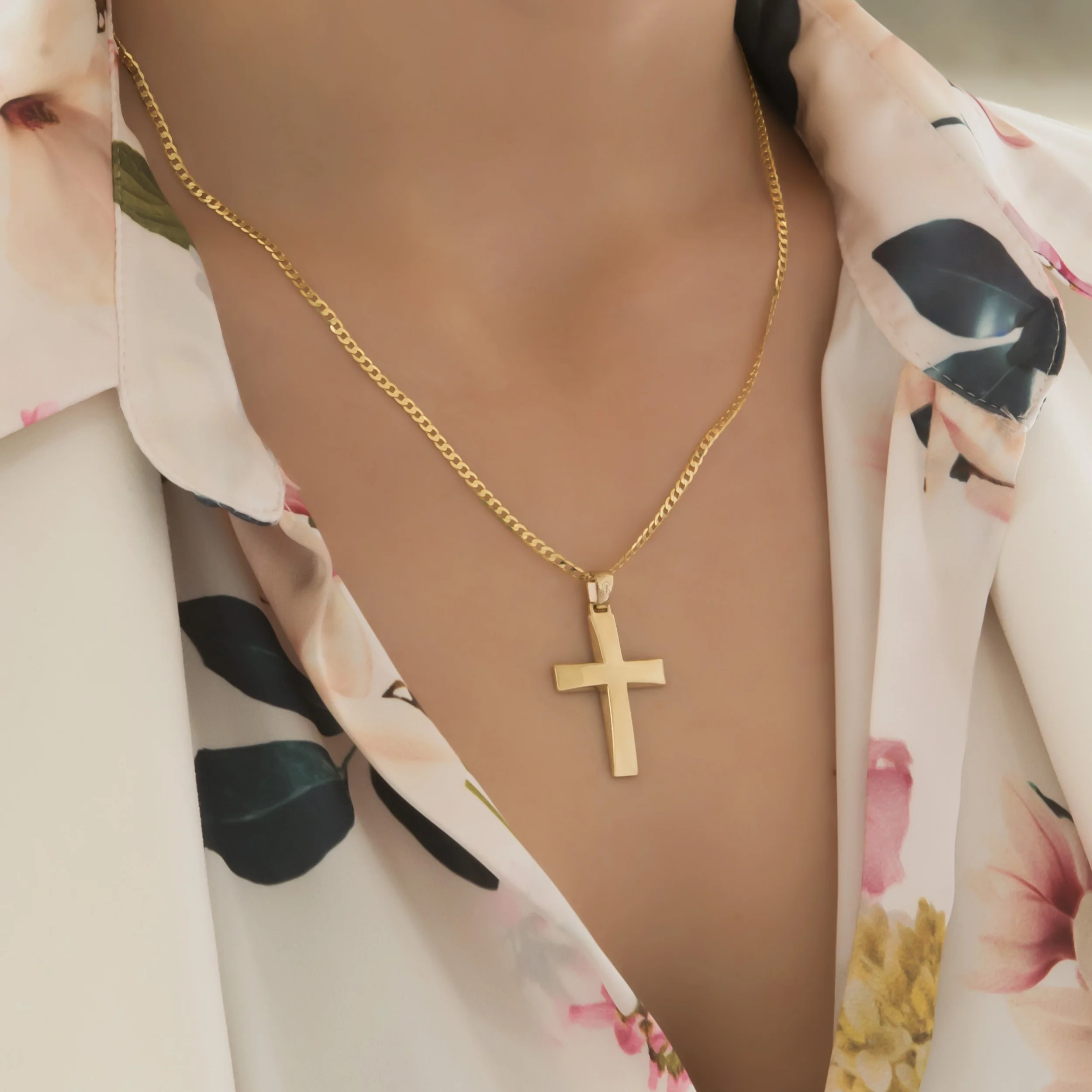 Classic Plain Yellow Gold Cross Pendant — additional product image 2 from AntEva Crafts