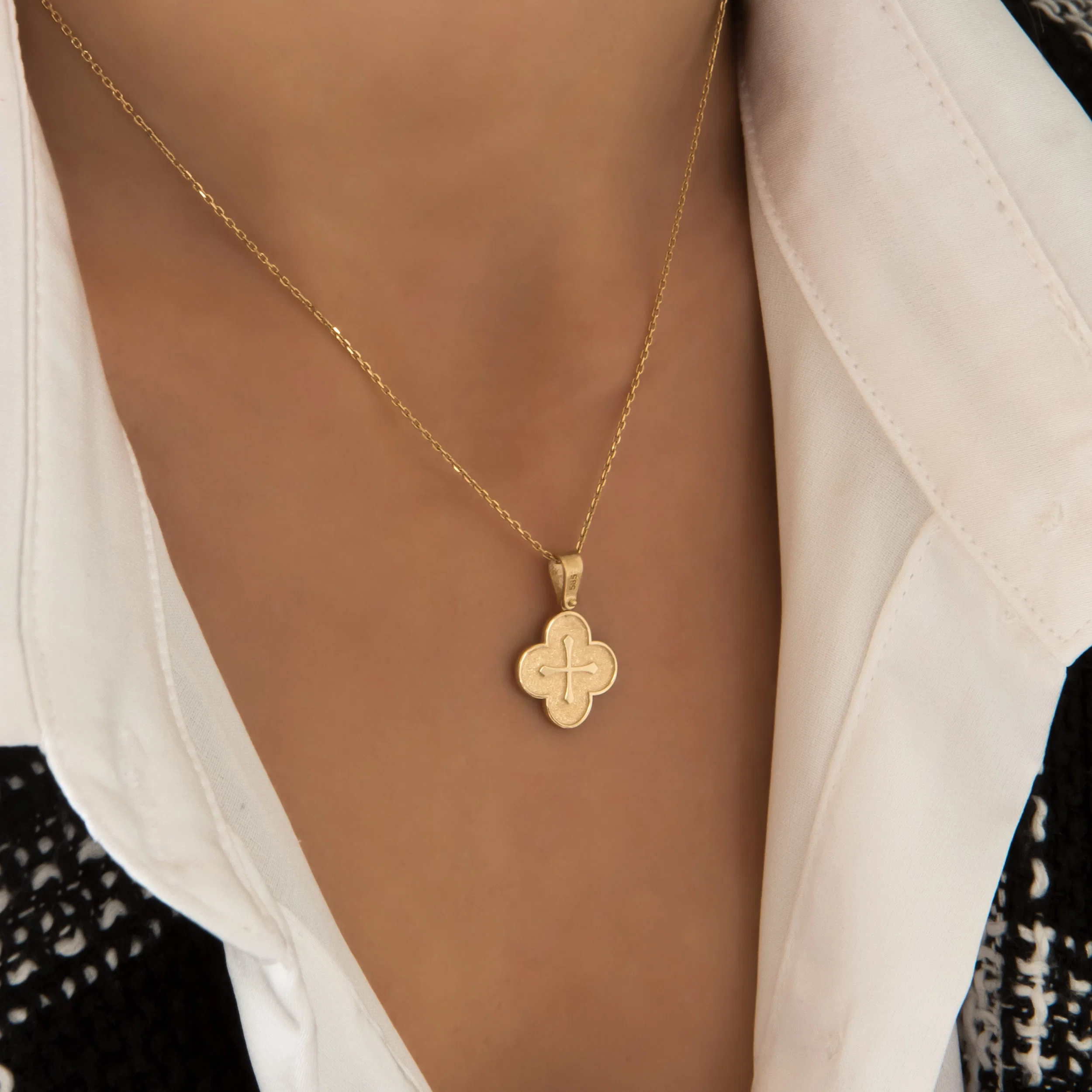 Byzantine Clover Necklace — additional product image 3 from AntEva Crafts