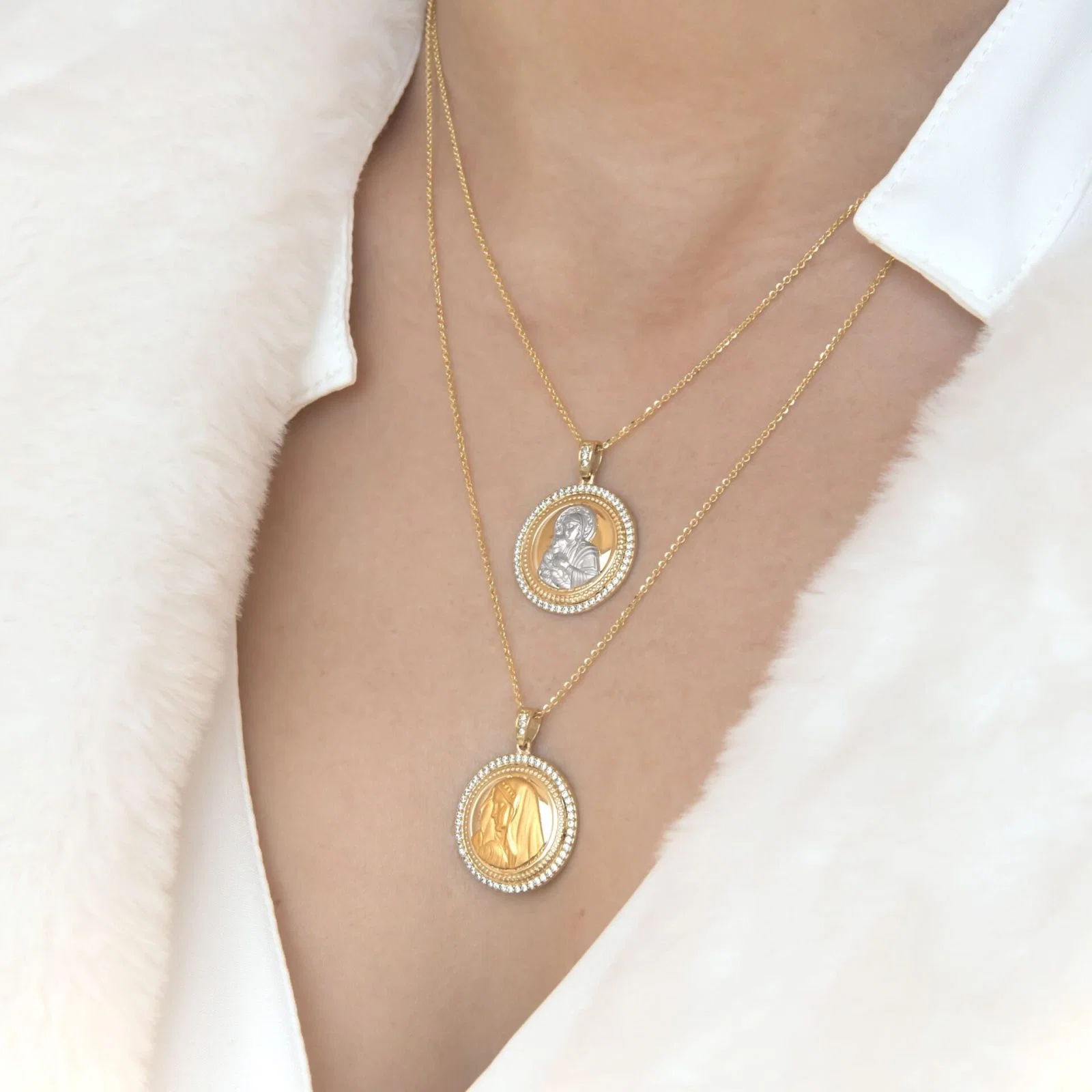 Holly Mary Protection Pendant — additional product image 2 from AntEva Crafts