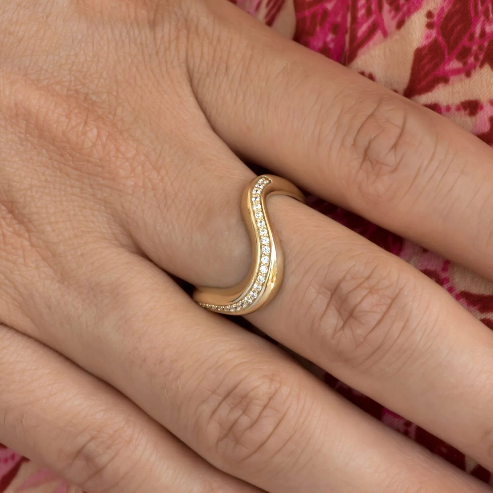 Wavy Diamond Ring — additional product image 2 from AntEva Crafts