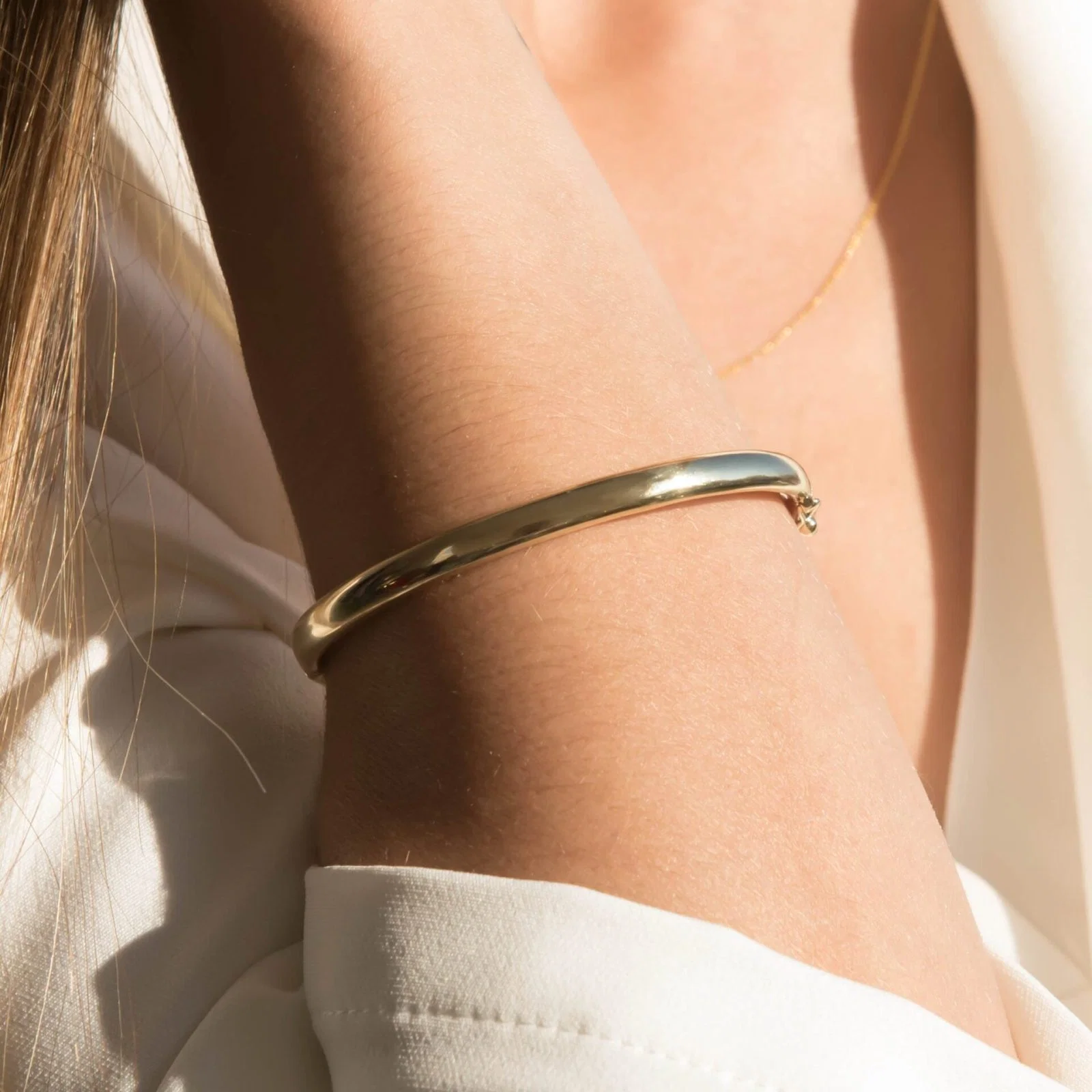 Classic Gold Oval Hinged Bangle 5.5mm — additional product image 4 from AntEva Crafts