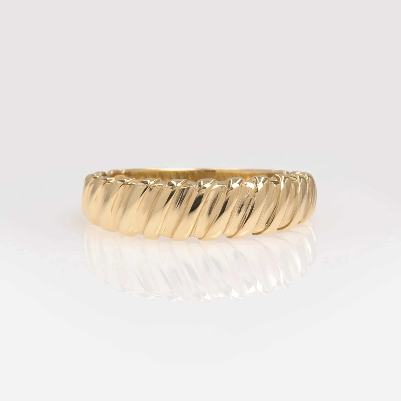 Croissant Ribbed Ring — additional product image 3 from AntEva Crafts