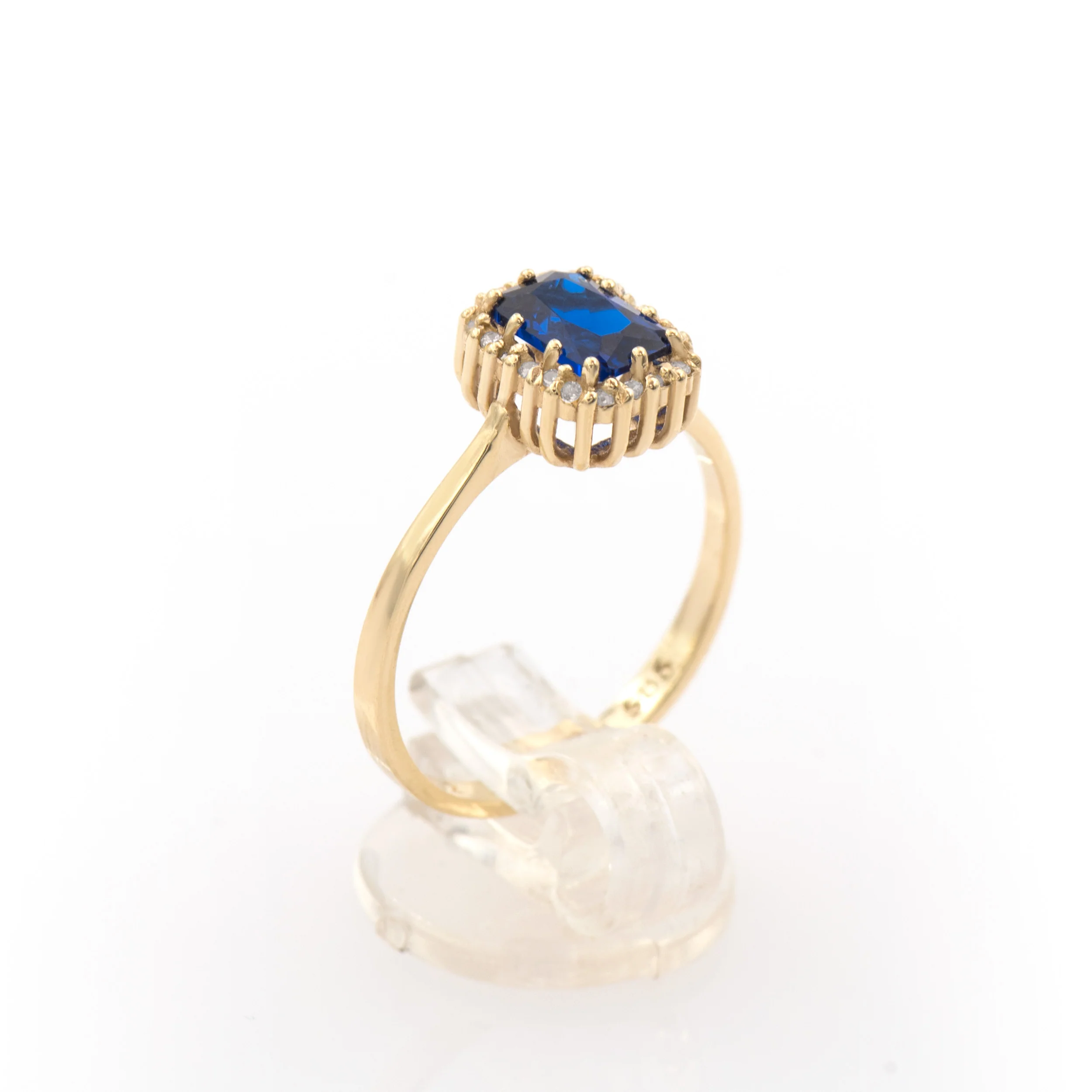Emerald Cut Green Stone Ring — additional product image 3 from AntEva Crafts
