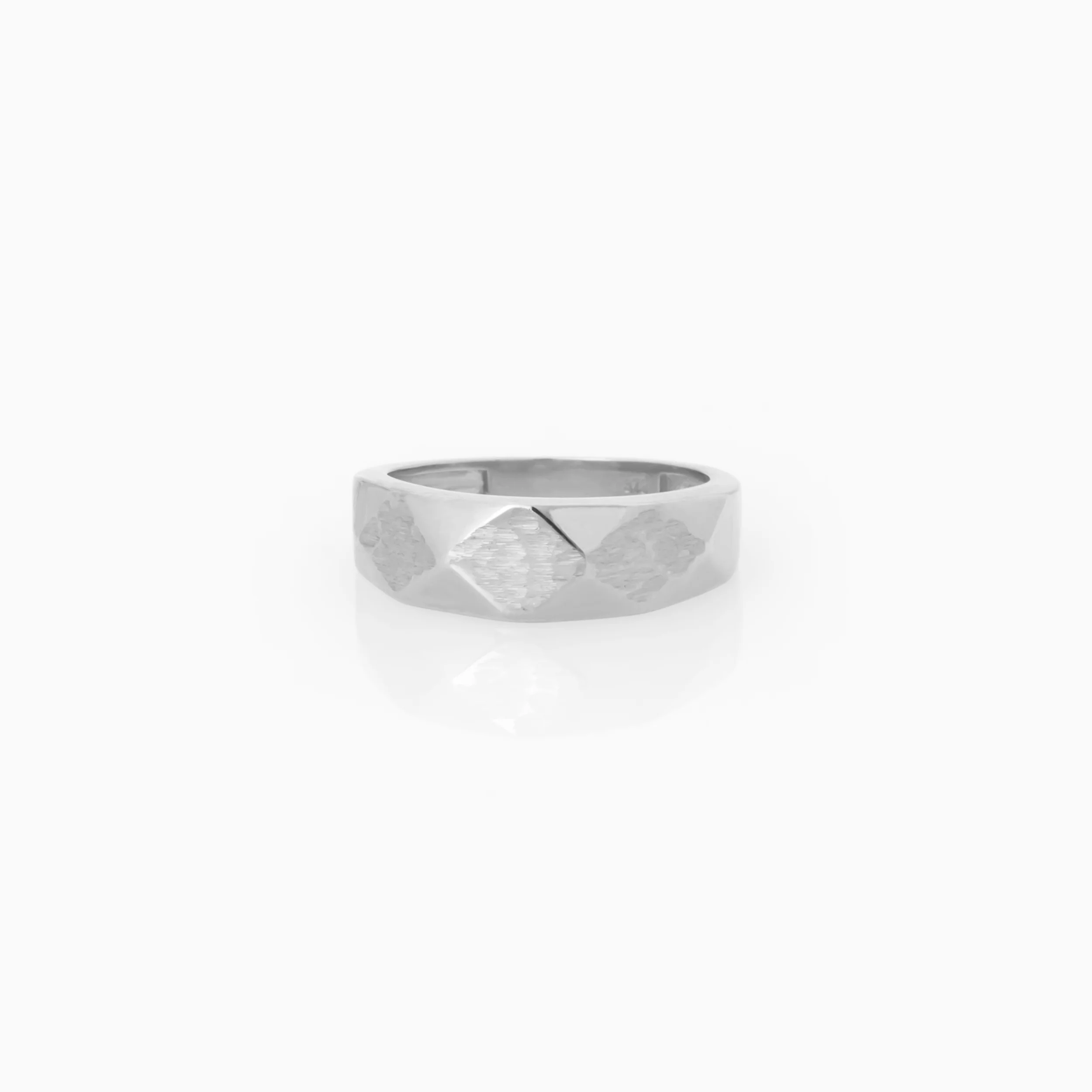 Hammered Pyramid Ring — additional product image 5 from AntEva Crafts