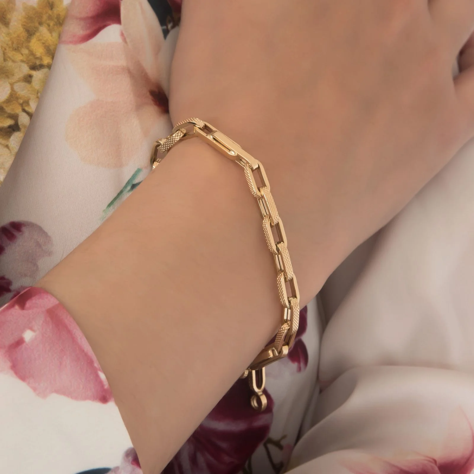 Oval Clip Gold Bracelet — additional product image 3 from AntEva Crafts