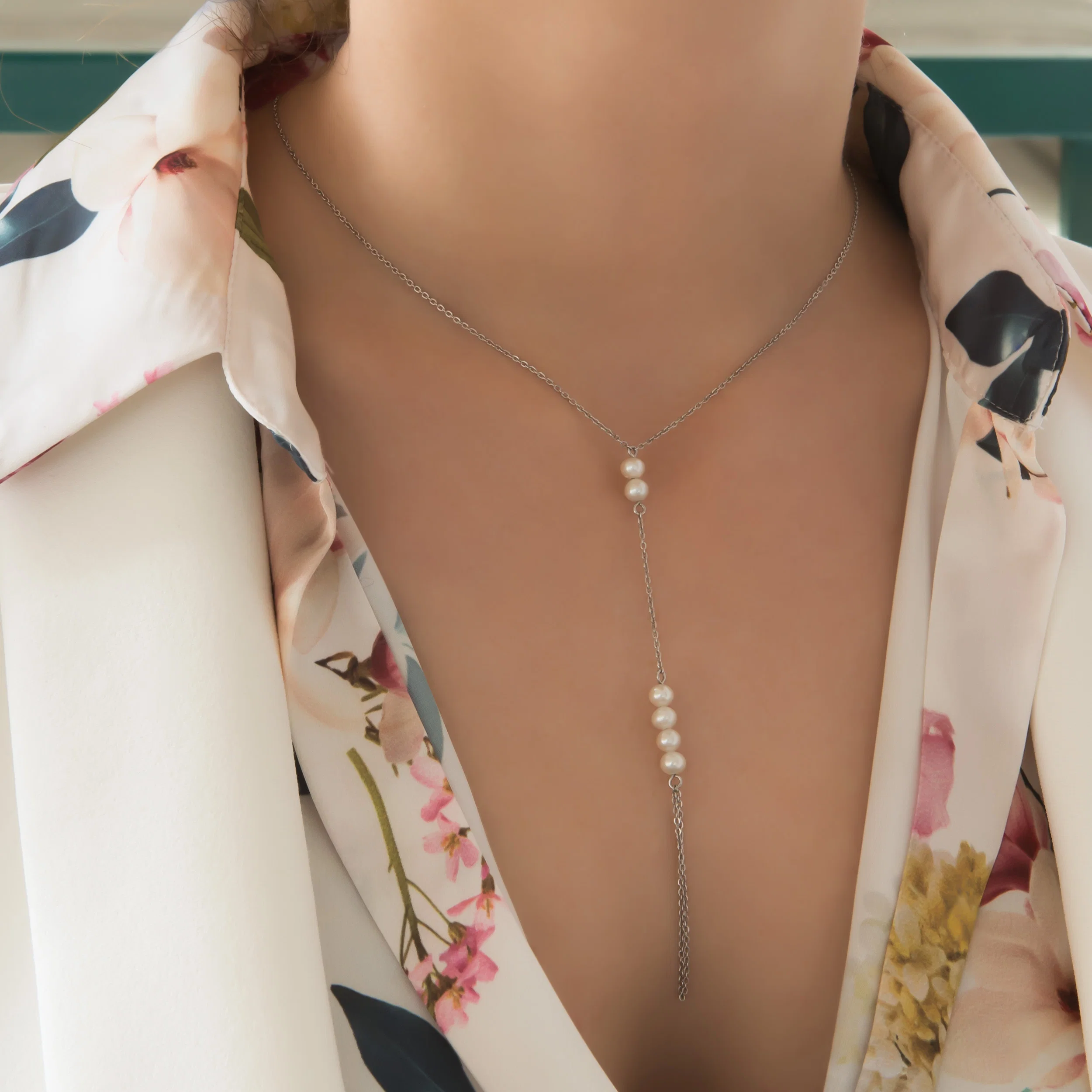 Two-in-One Pearl Hand Chain and Necklace — additional product image 3 from AntEva Crafts