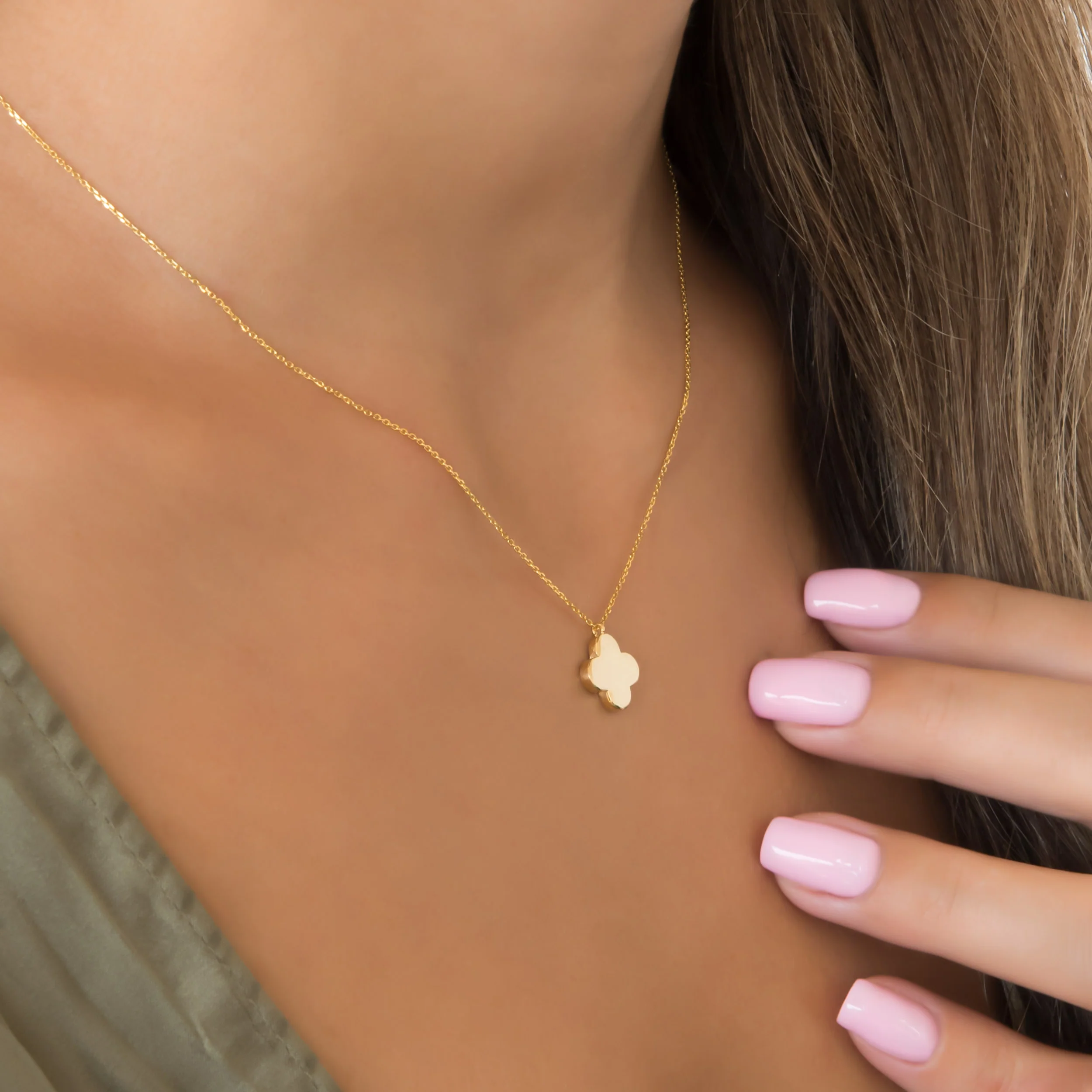 Single Clover Necklace — additional product image 2 from AntEva Crafts