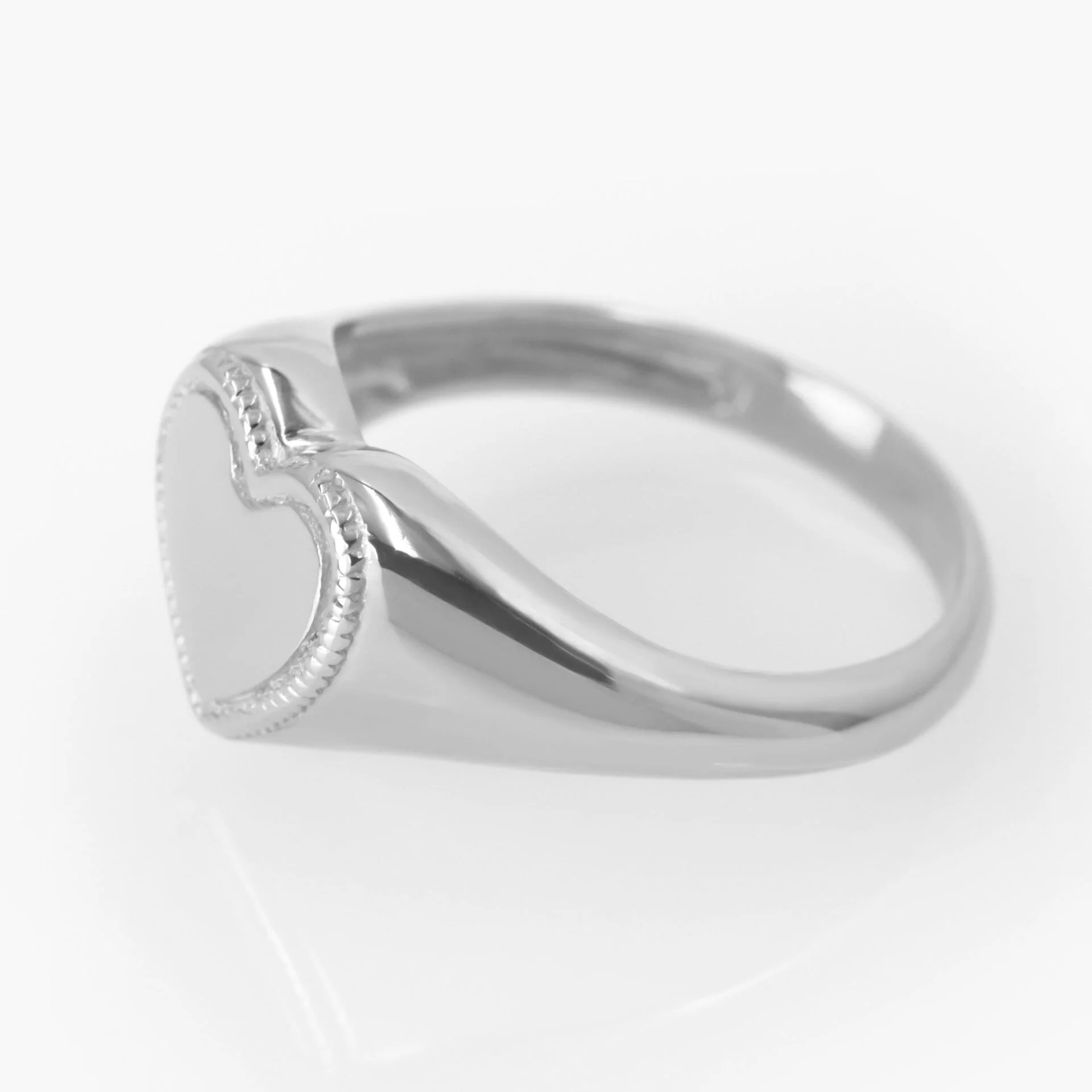 Heart Pinky Ring — additional product image 4 from AntEva Crafts