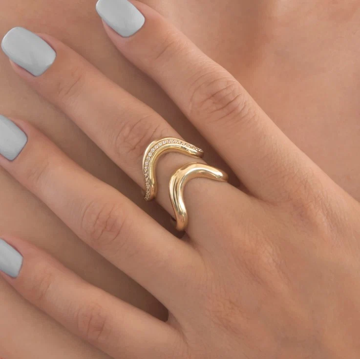 Asymmetrical Thick Wavy Gold Ring — additional product image 7 from AntEva Crafts
