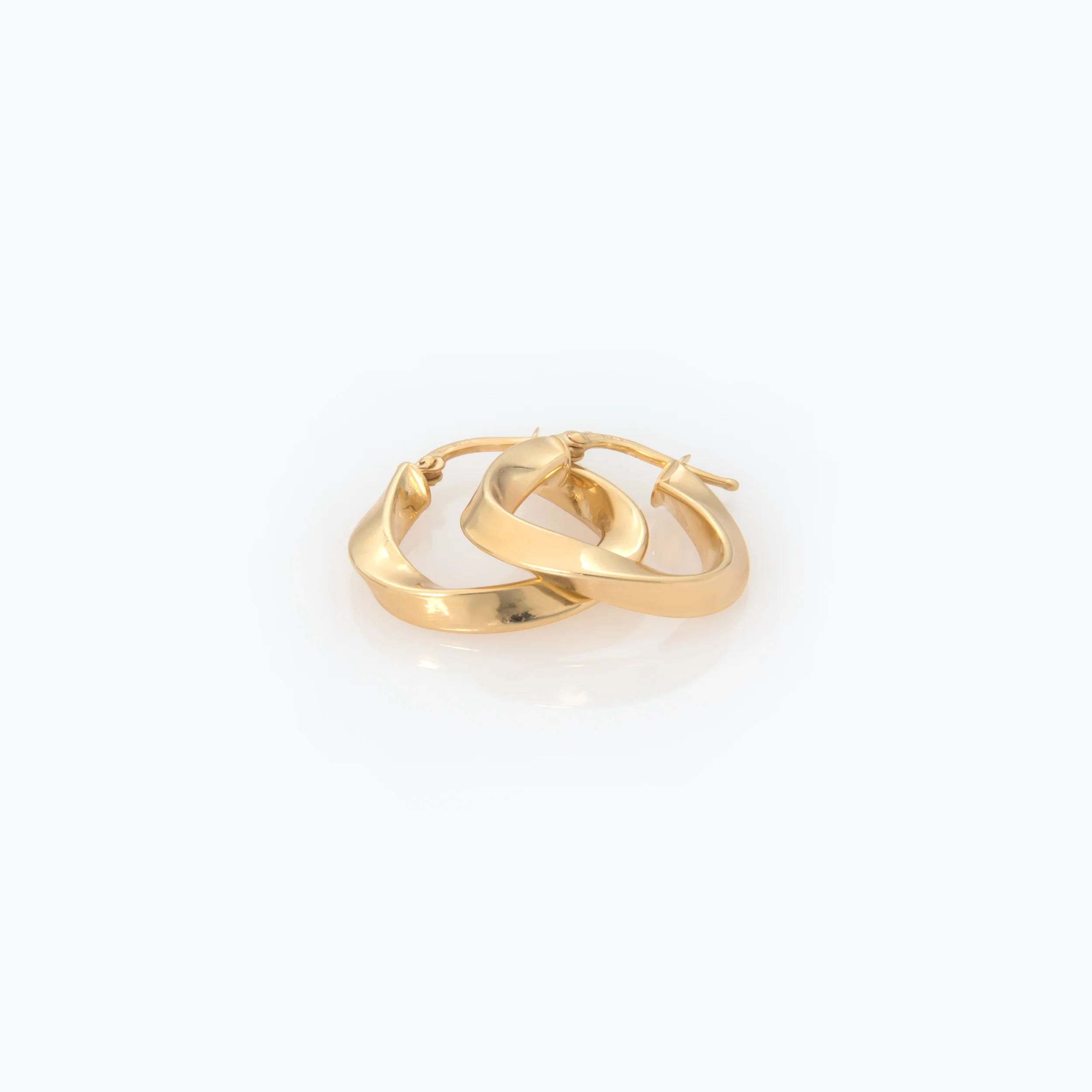 Oval Mobius Hoop Earrings — additional product image 5 from AntEva Crafts