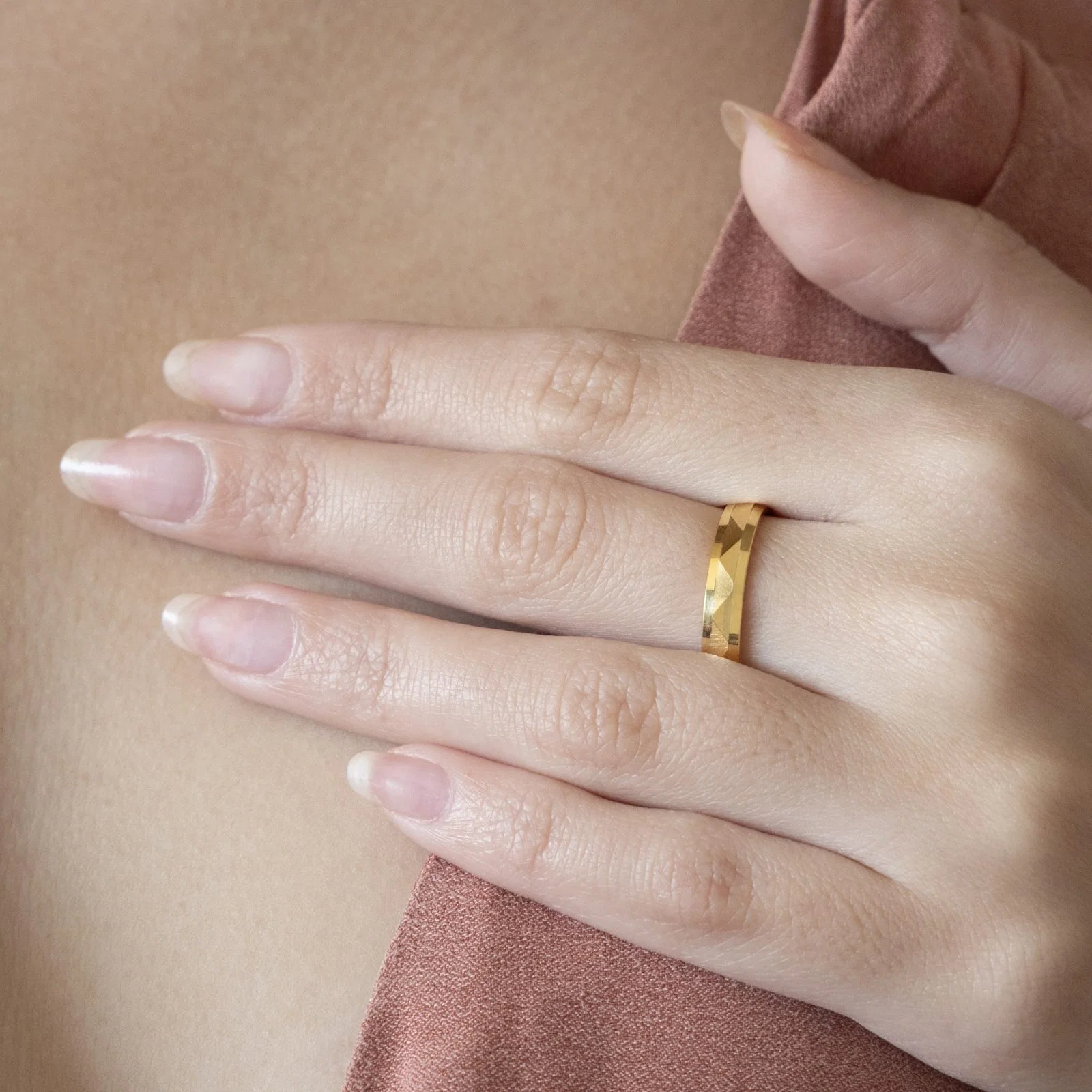 Diamond Cut Wedding Band 4 mm — additional product image 2 from AntEva Crafts