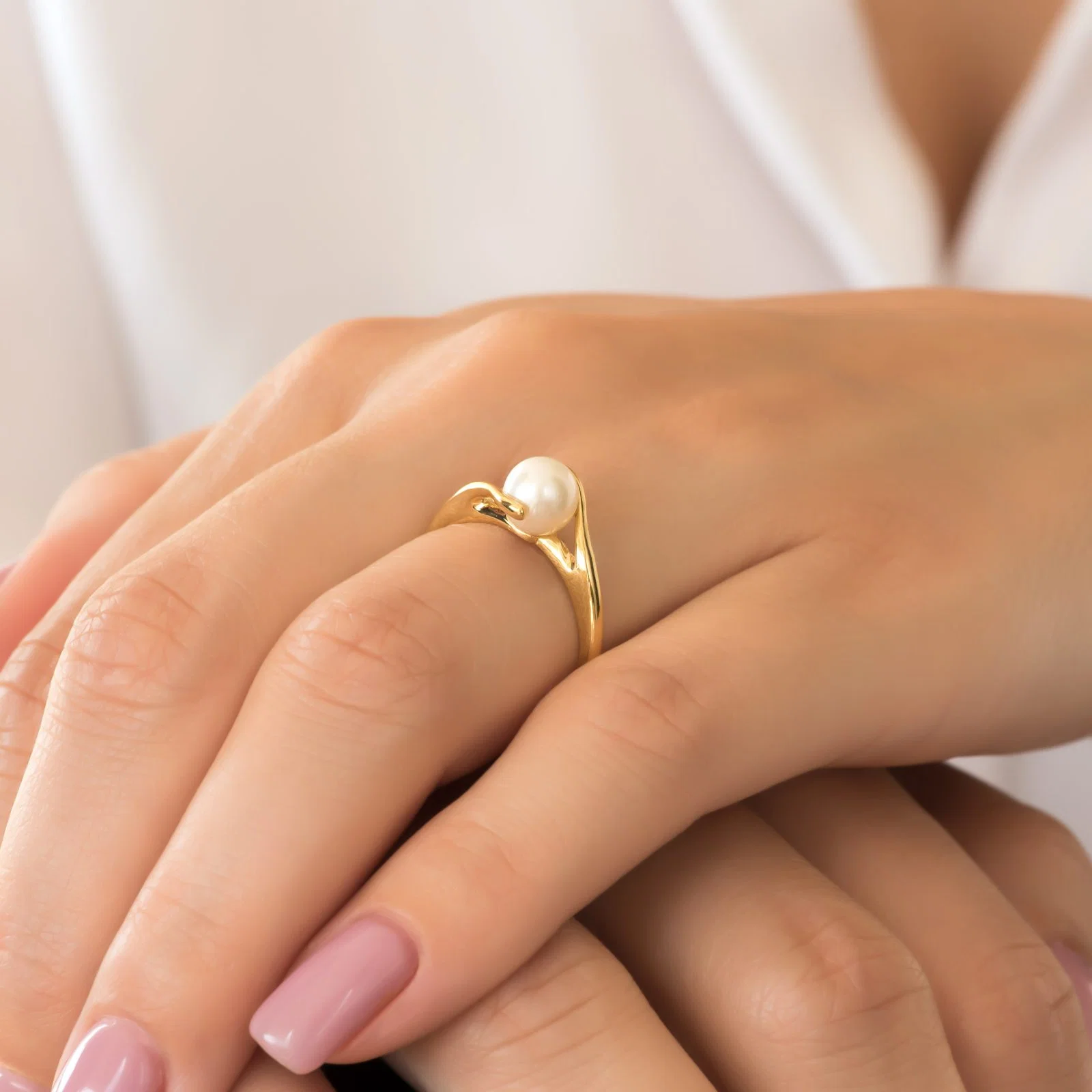 Single Pearl Ring — additional product image 2 from AntEva Crafts