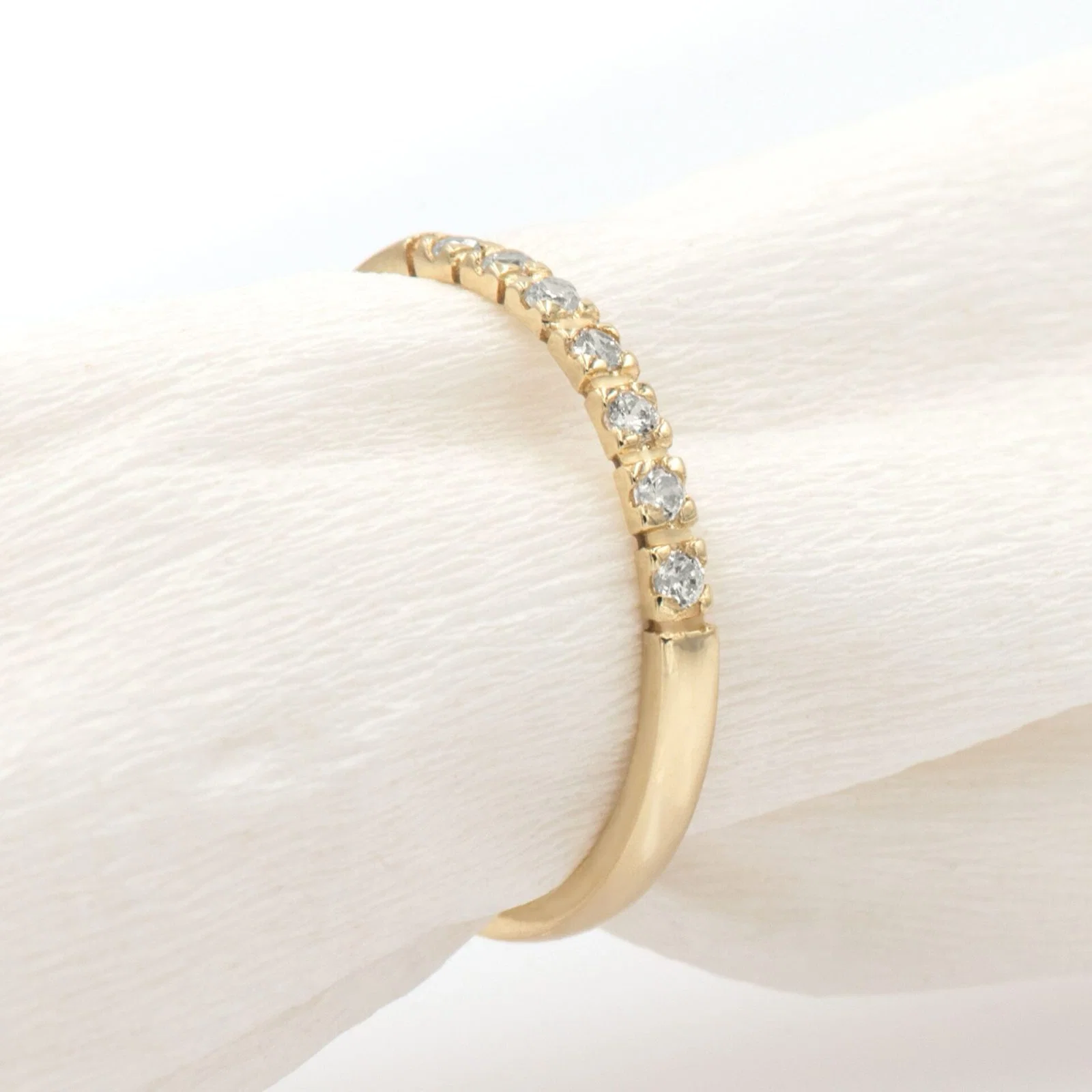 Diamond Wedding Band 2.5mm — additional product image 3 from AntEva Crafts