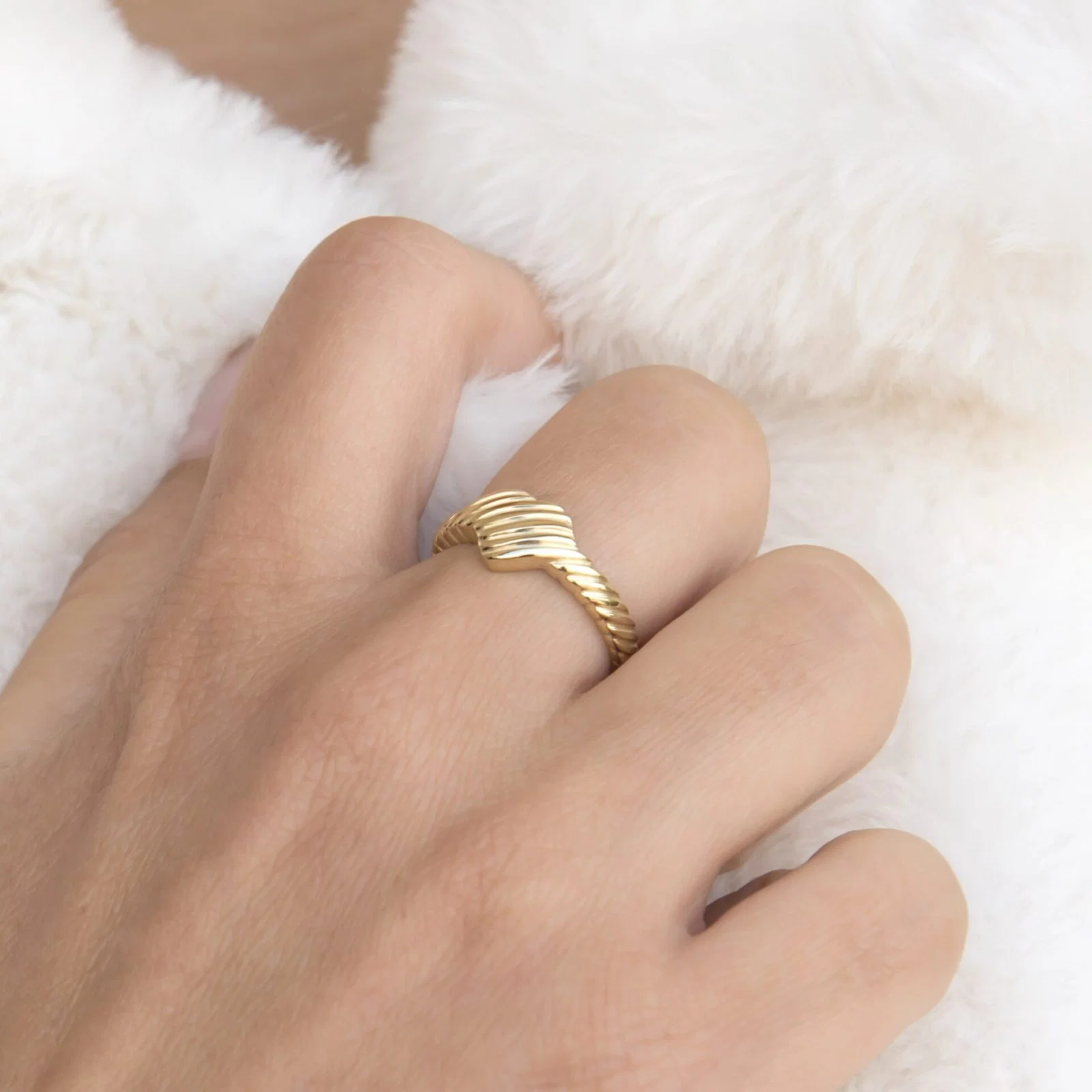 Heart Ribbed Ring — additional product image 4 from AntEva Crafts