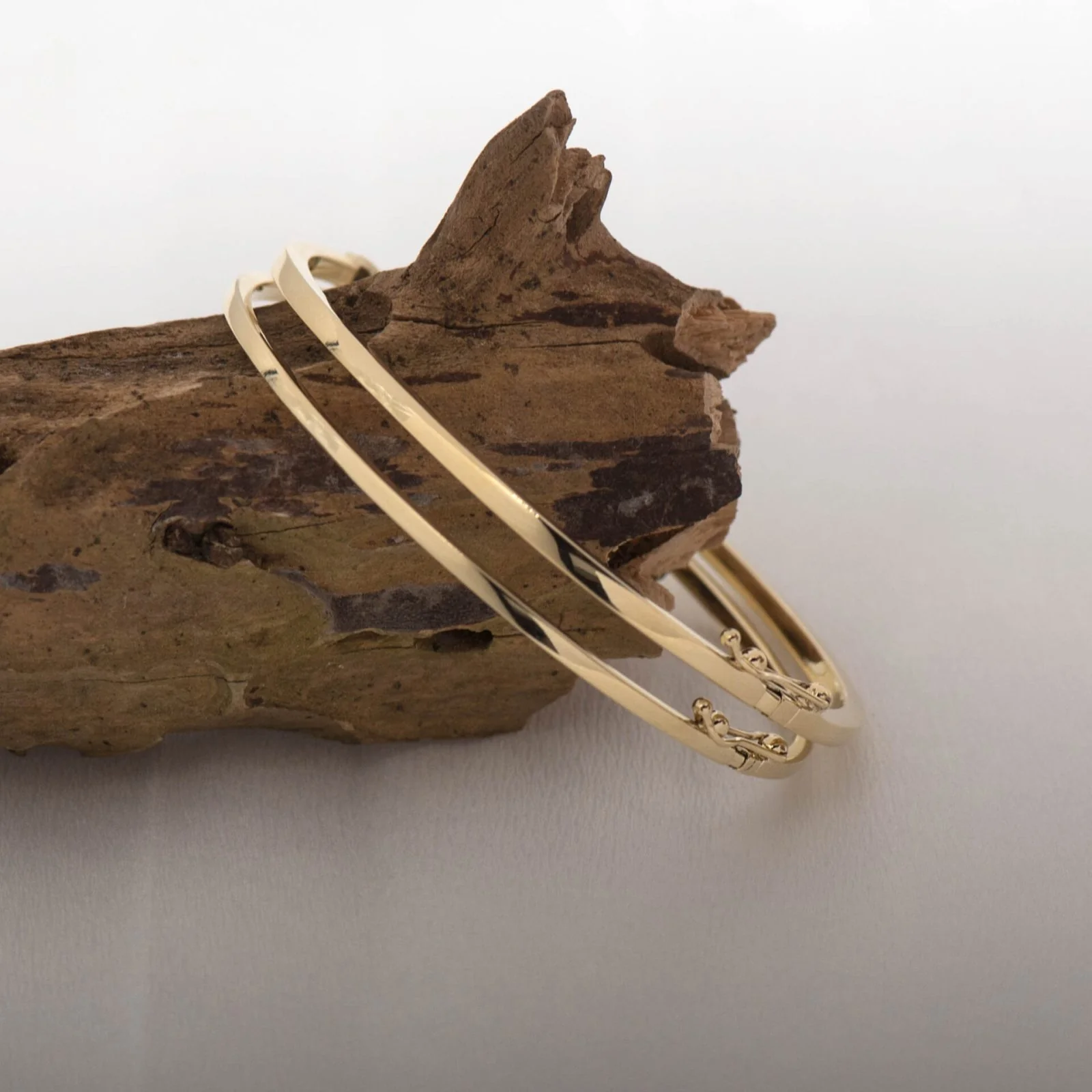 Plain Oval Hinged Bangle — additional product image 6 from AntEva Crafts