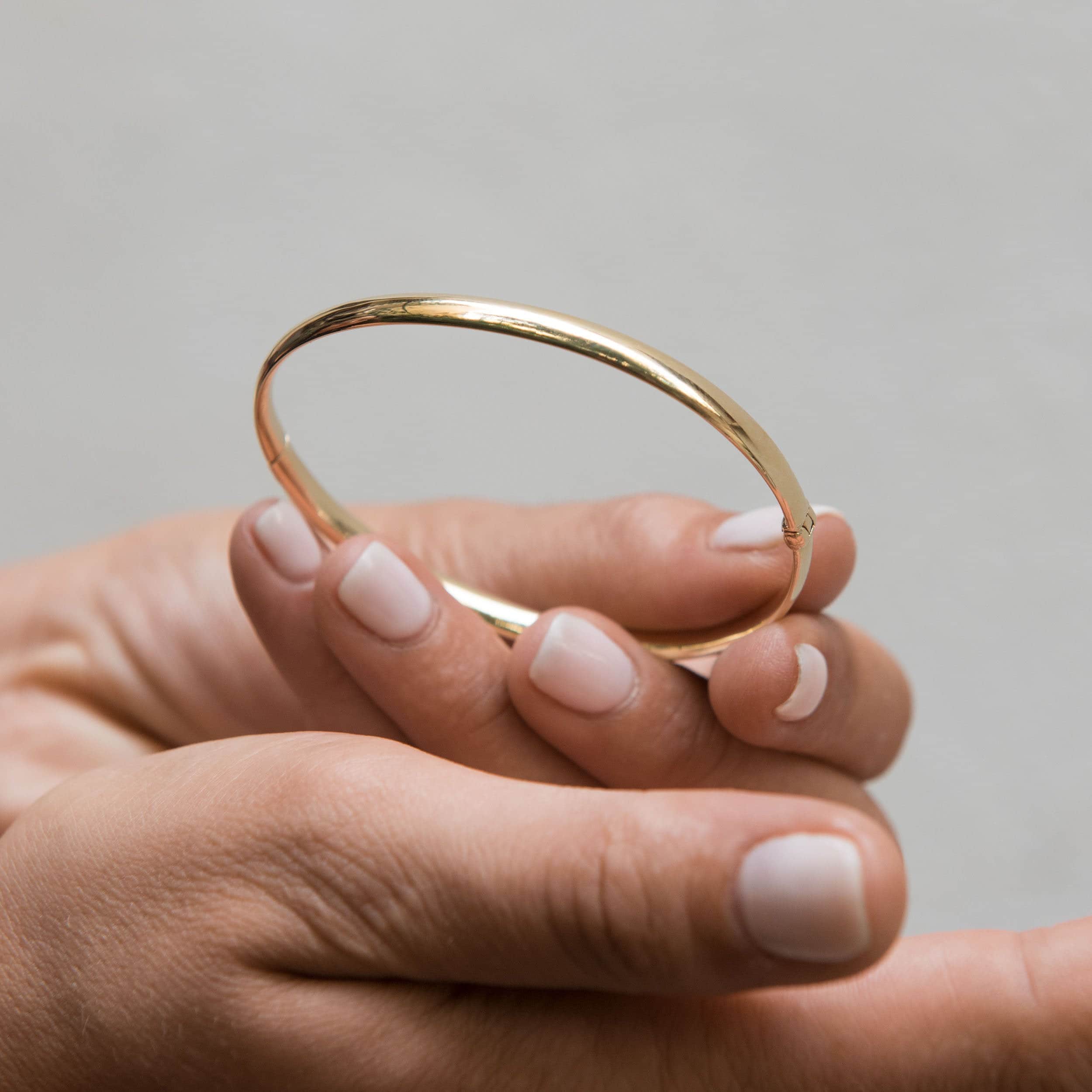 Classic Oval Bangle — additional product image 4 from AntEva Crafts