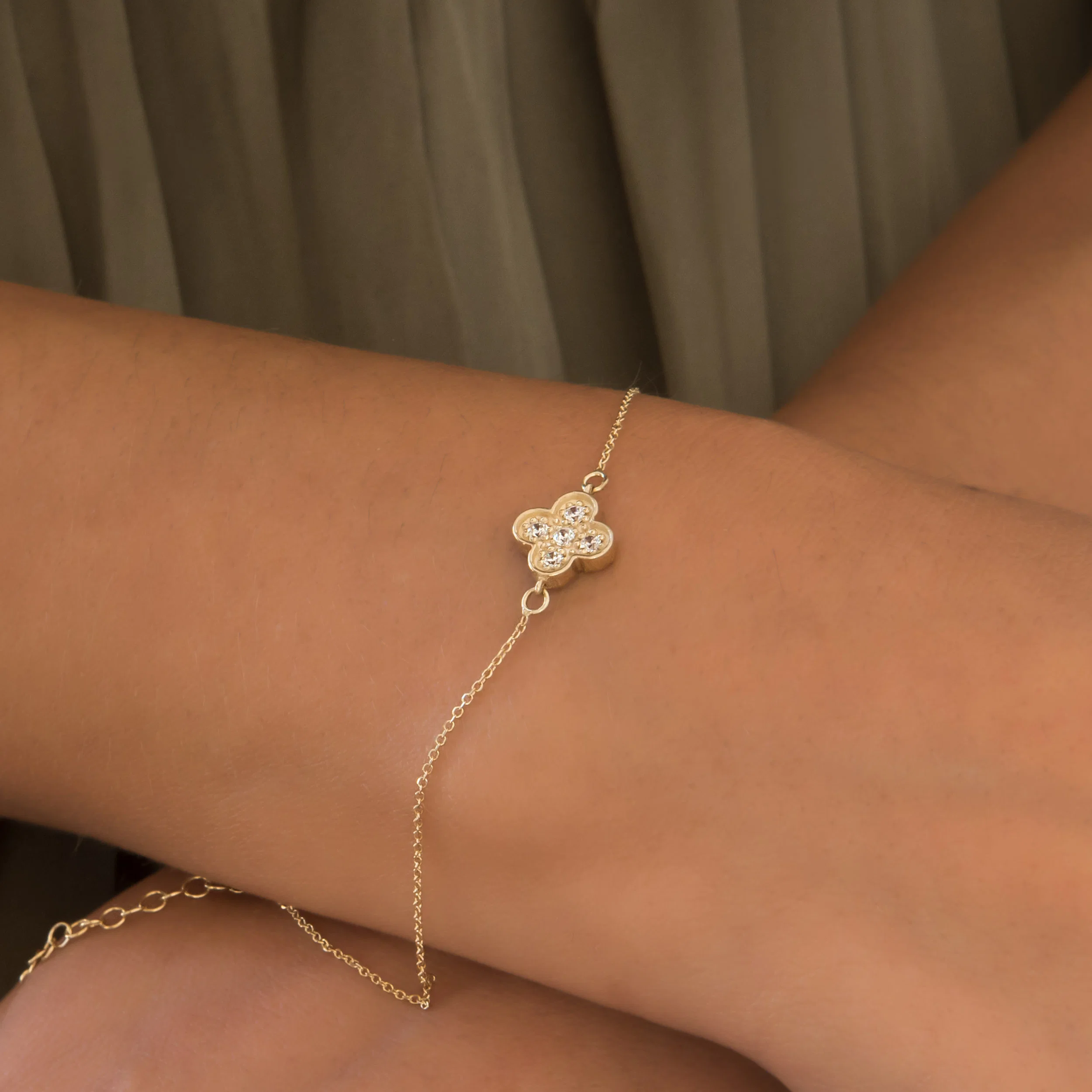 Four Leaf Clover Gemstone Bracelet — additional product image 4 from AntEva Crafts