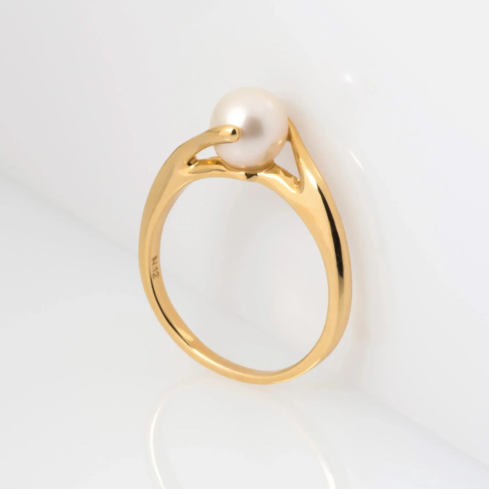 Single Pearl Ring — additional product image 5 from AntEva Crafts