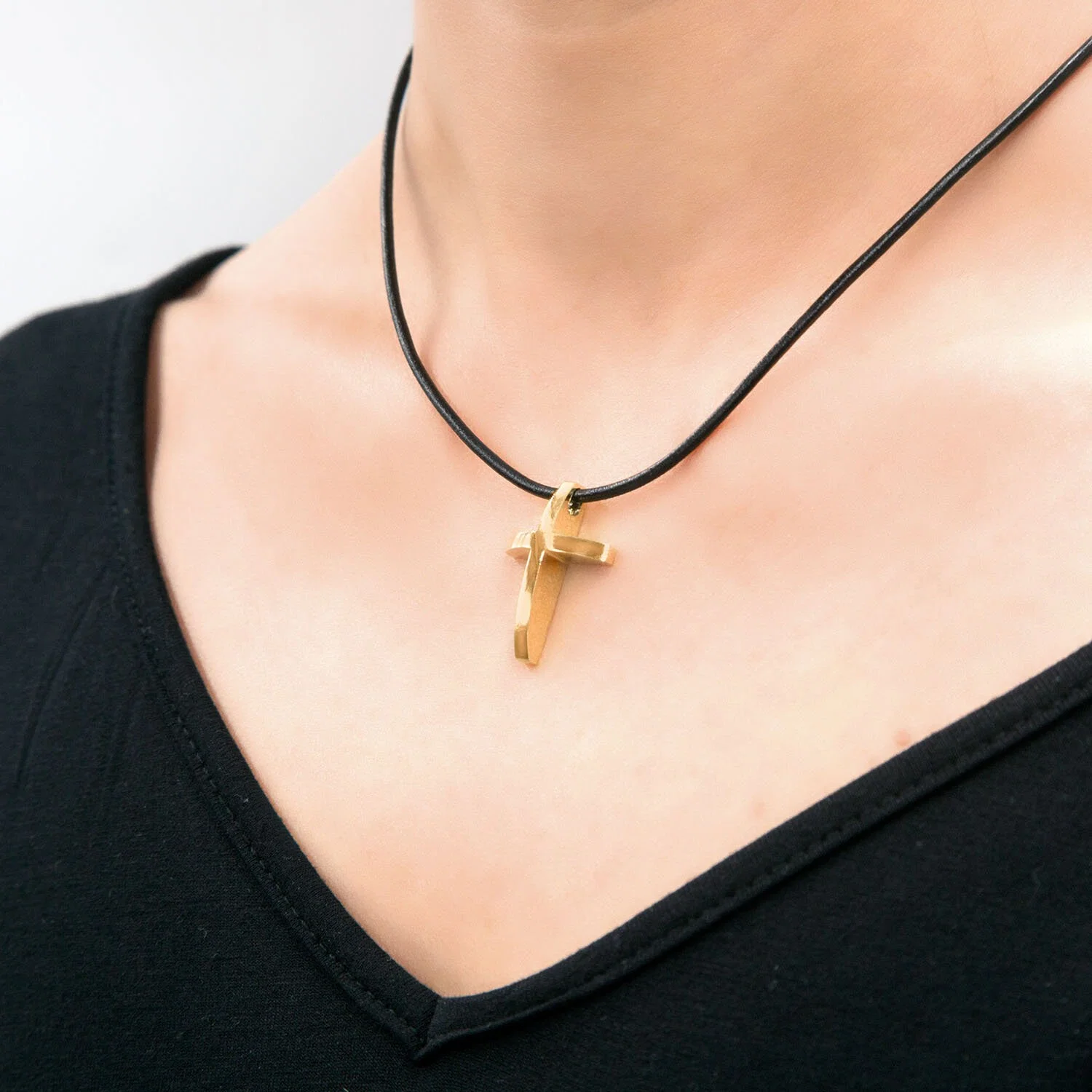 Plain Gold Cross Pendant — additional product image 4 from AntEva Crafts