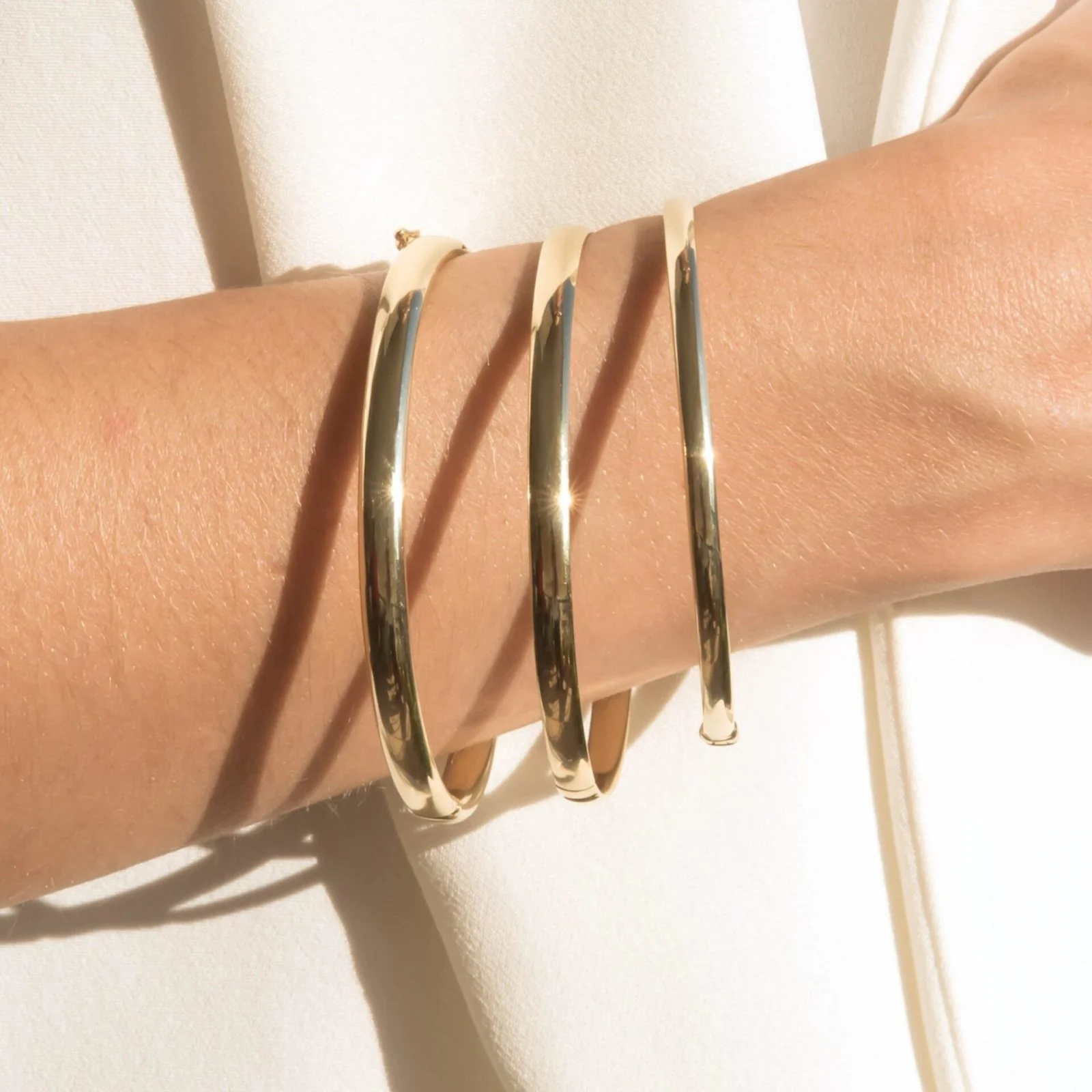 Classic Gold Oval Hinged Bangle 5.5mm — additional product image 6 from AntEva Crafts