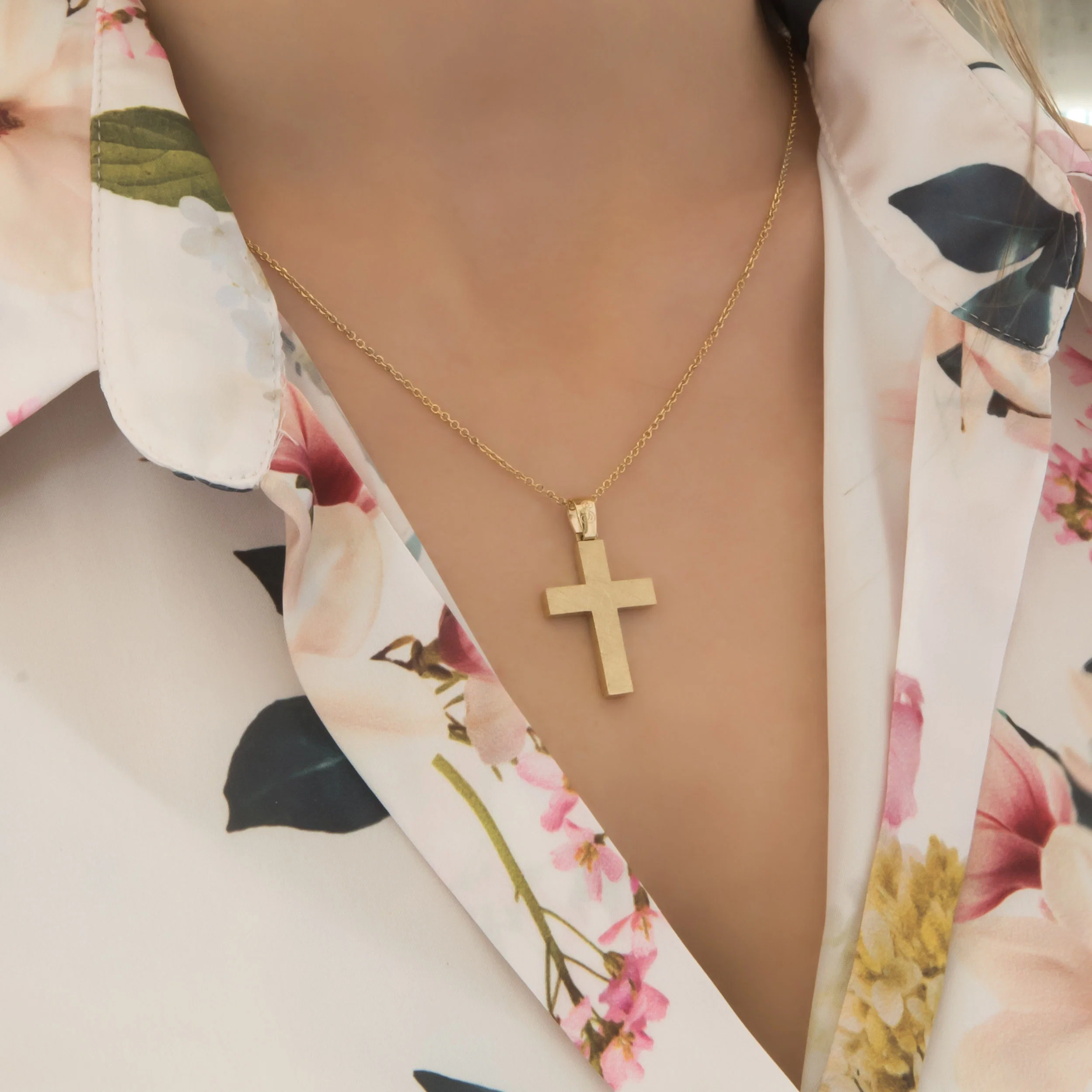 Classic Textured Cross — additional product image 2 from AntEva Crafts