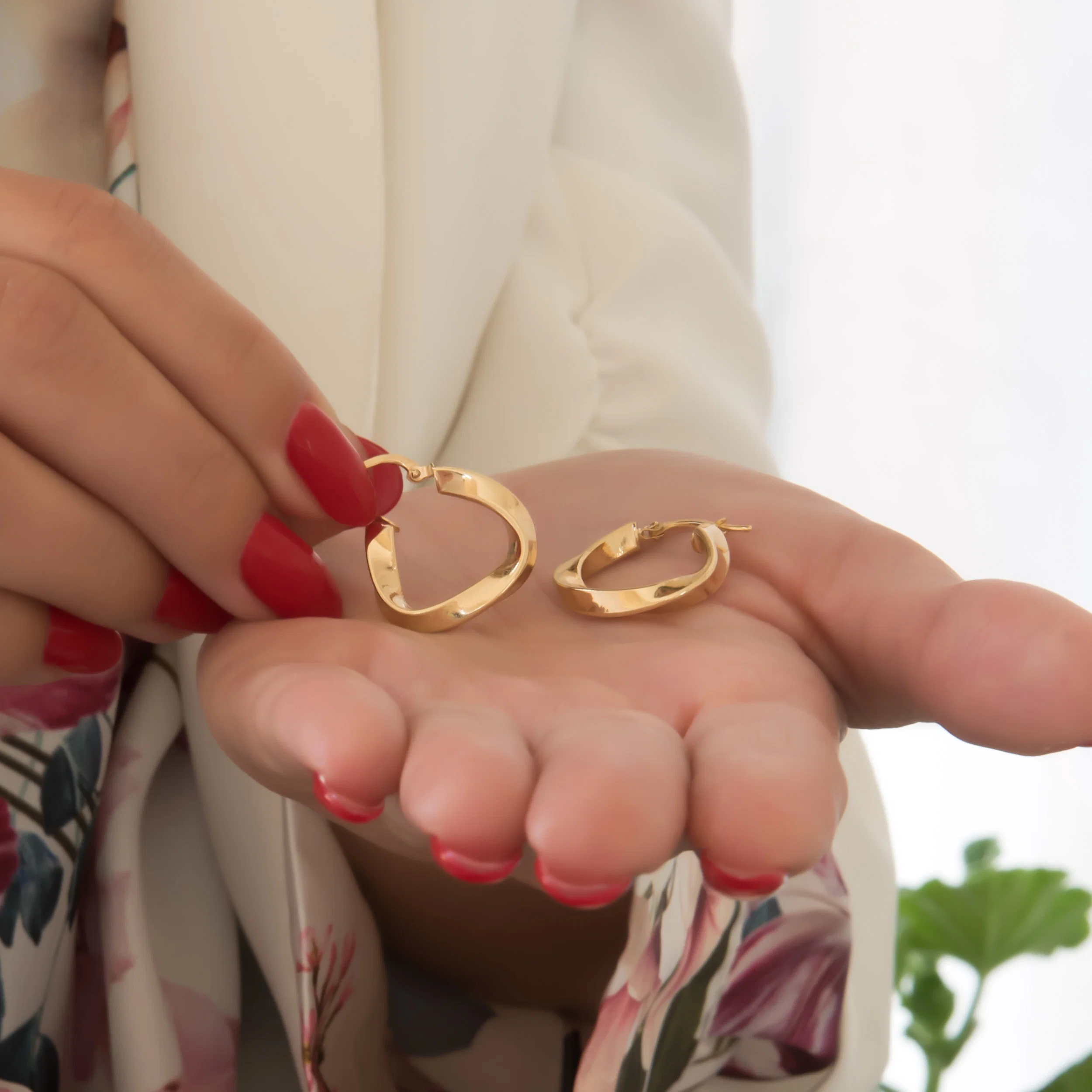 Oval Mobius Hoop Earrings — additional product image 4 from AntEva Crafts