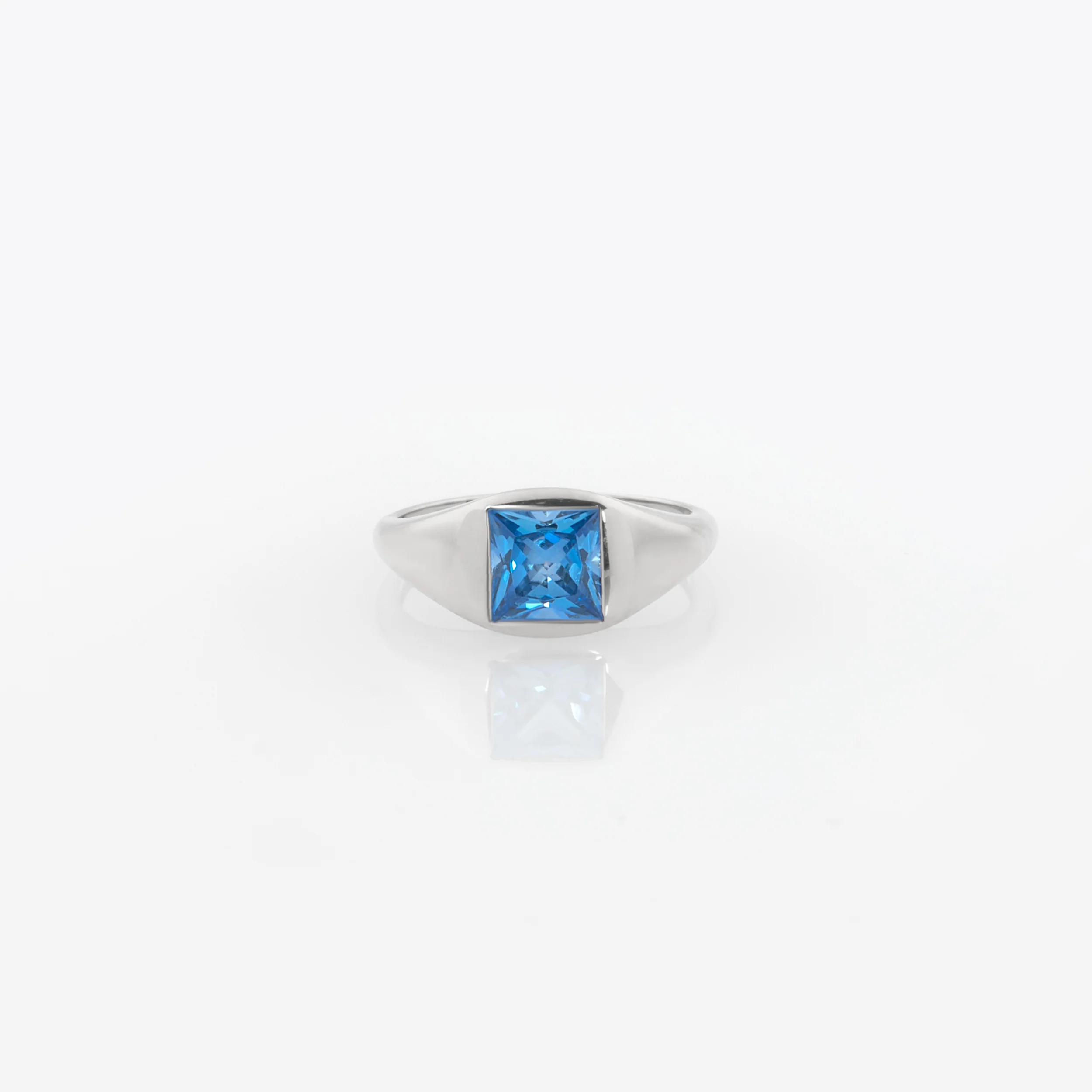 Classic Square Signet Ring — additional product image 4 from AntEva Crafts