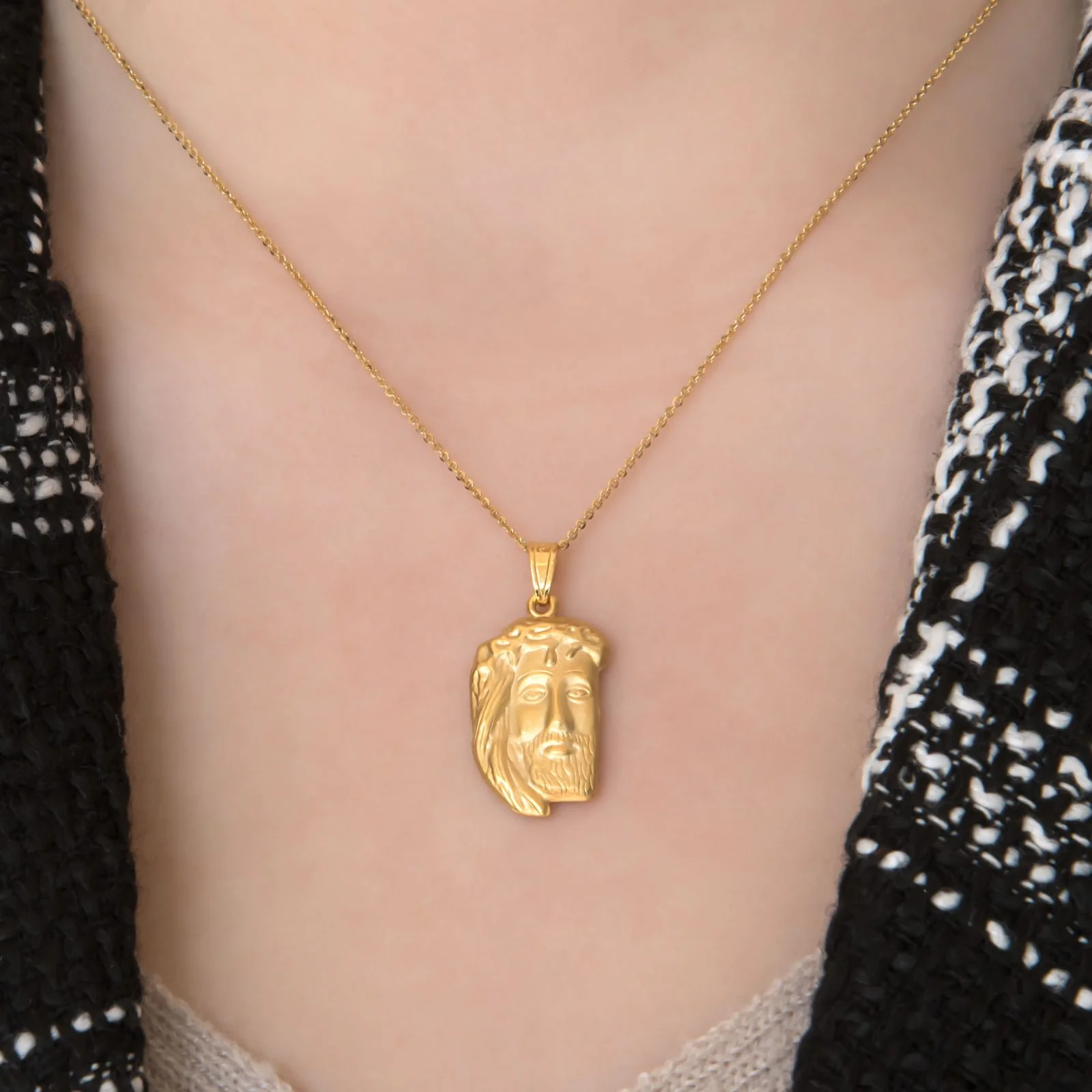 Jesus Christian Pendant Necklace — additional product image 12 from AntEva Crafts