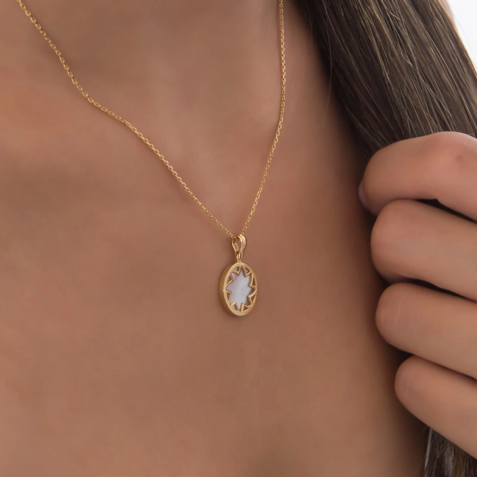 Mother of Pearl Flower Pendant — additional product image 6 from AntEva Crafts