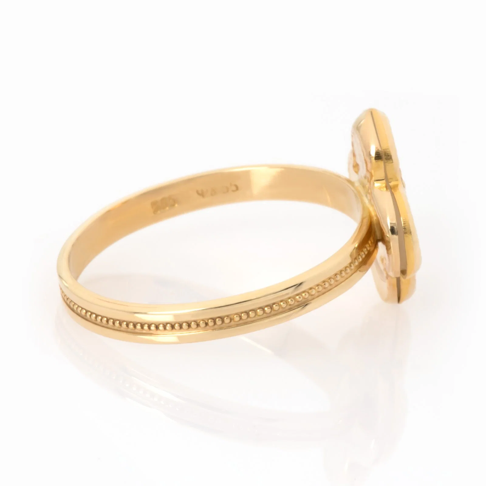 Clover Ring Mother of Pearl — additional product image 2 from AntEva Crafts