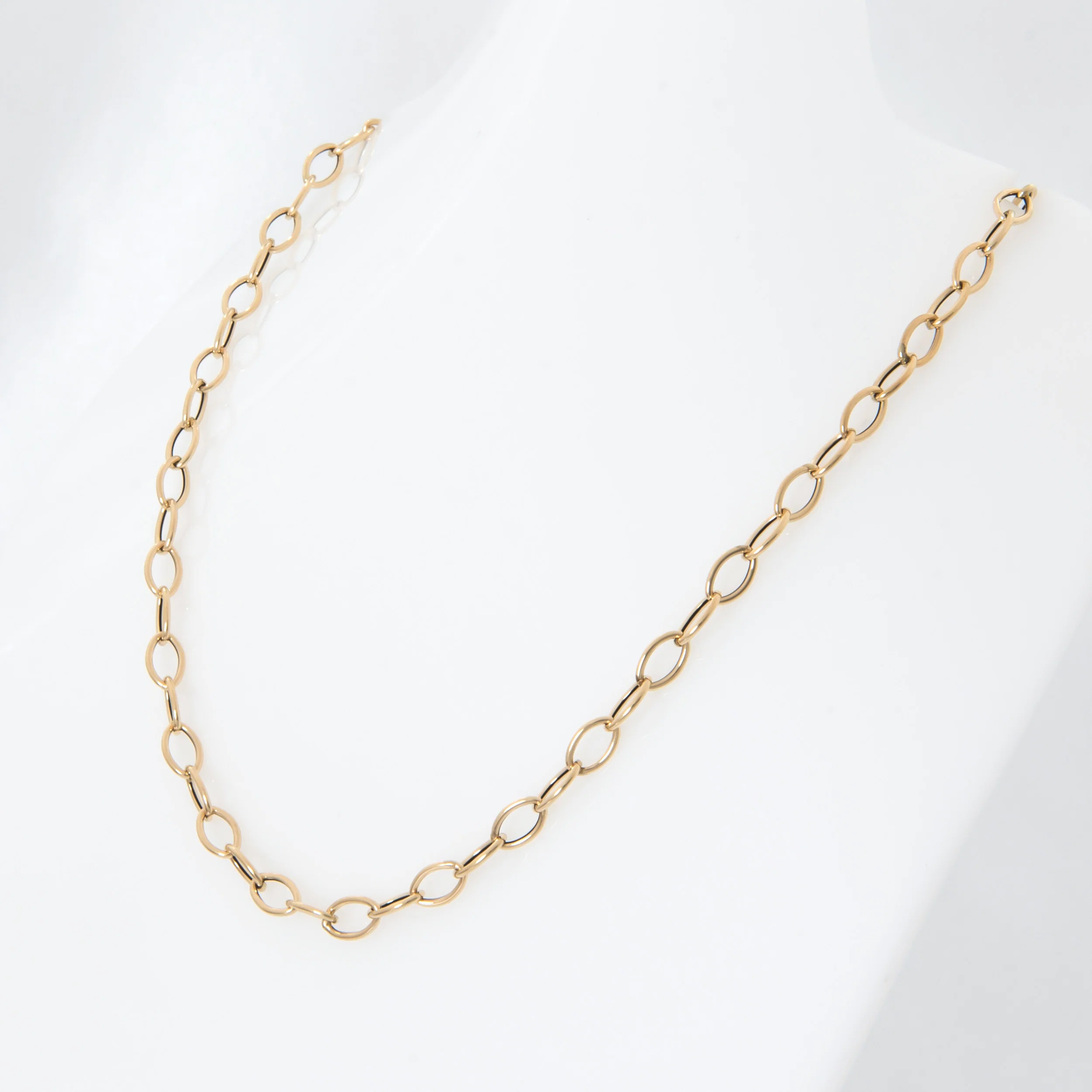 Gold Oval Link Chain Necklace — additional product image 3 from AntEva Crafts