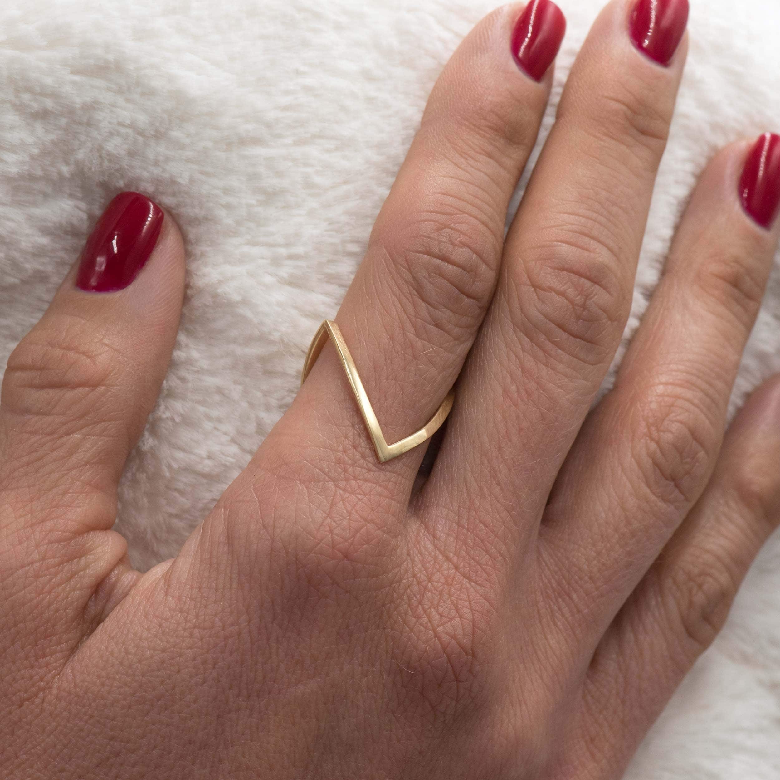 V shaped Chevron Gold Ring — additional product image 2 from AntEva Crafts