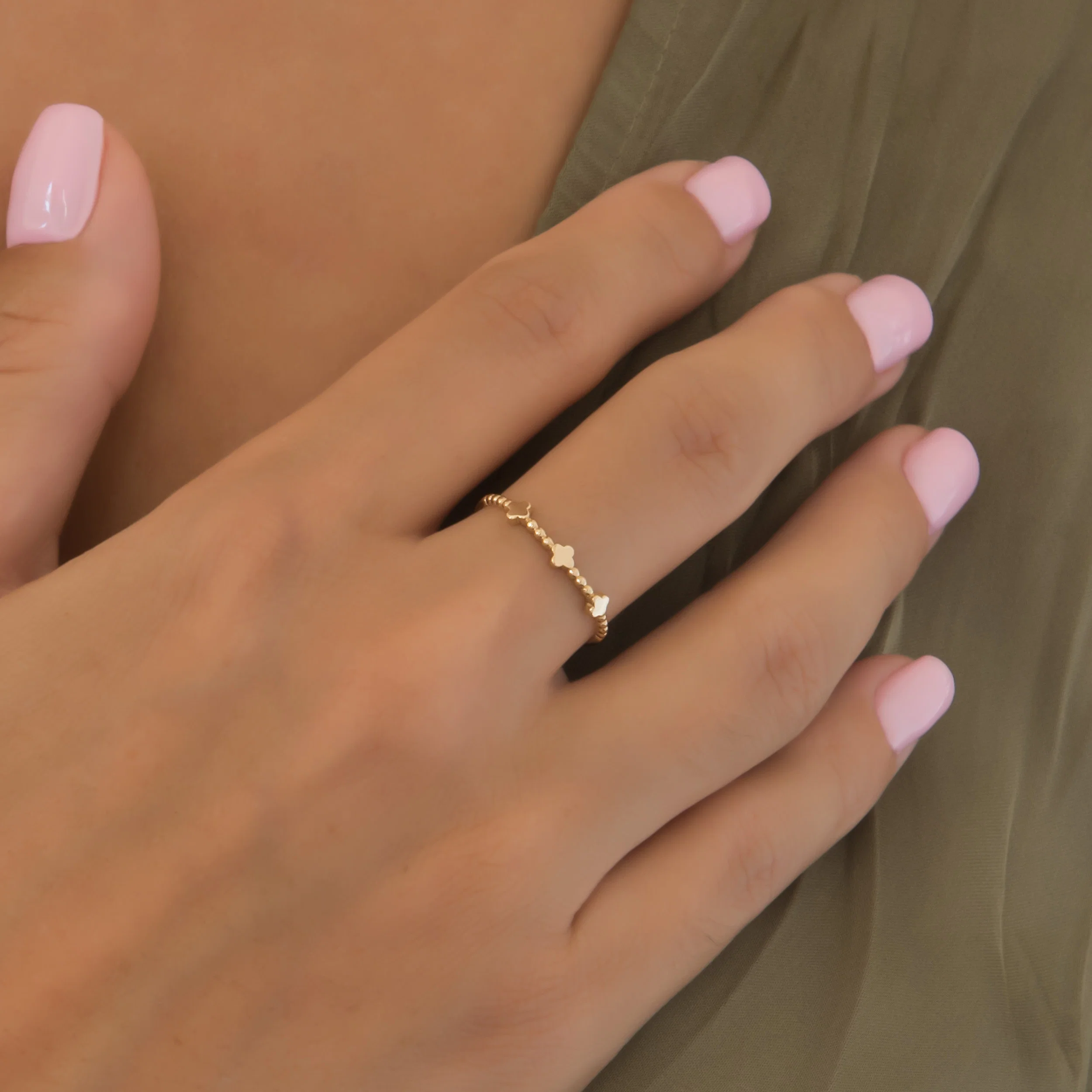 Three Clovers Beaded Ring — additional product image 3 from AntEva Crafts