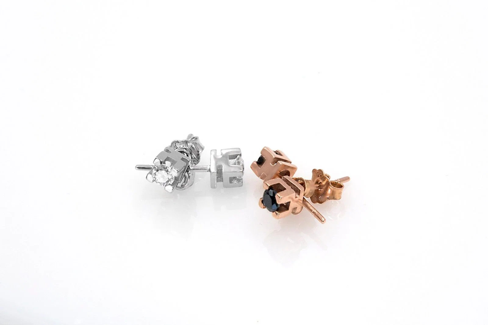 Square Stud Solitaire Earrings — additional product image 4 from AntEva Crafts