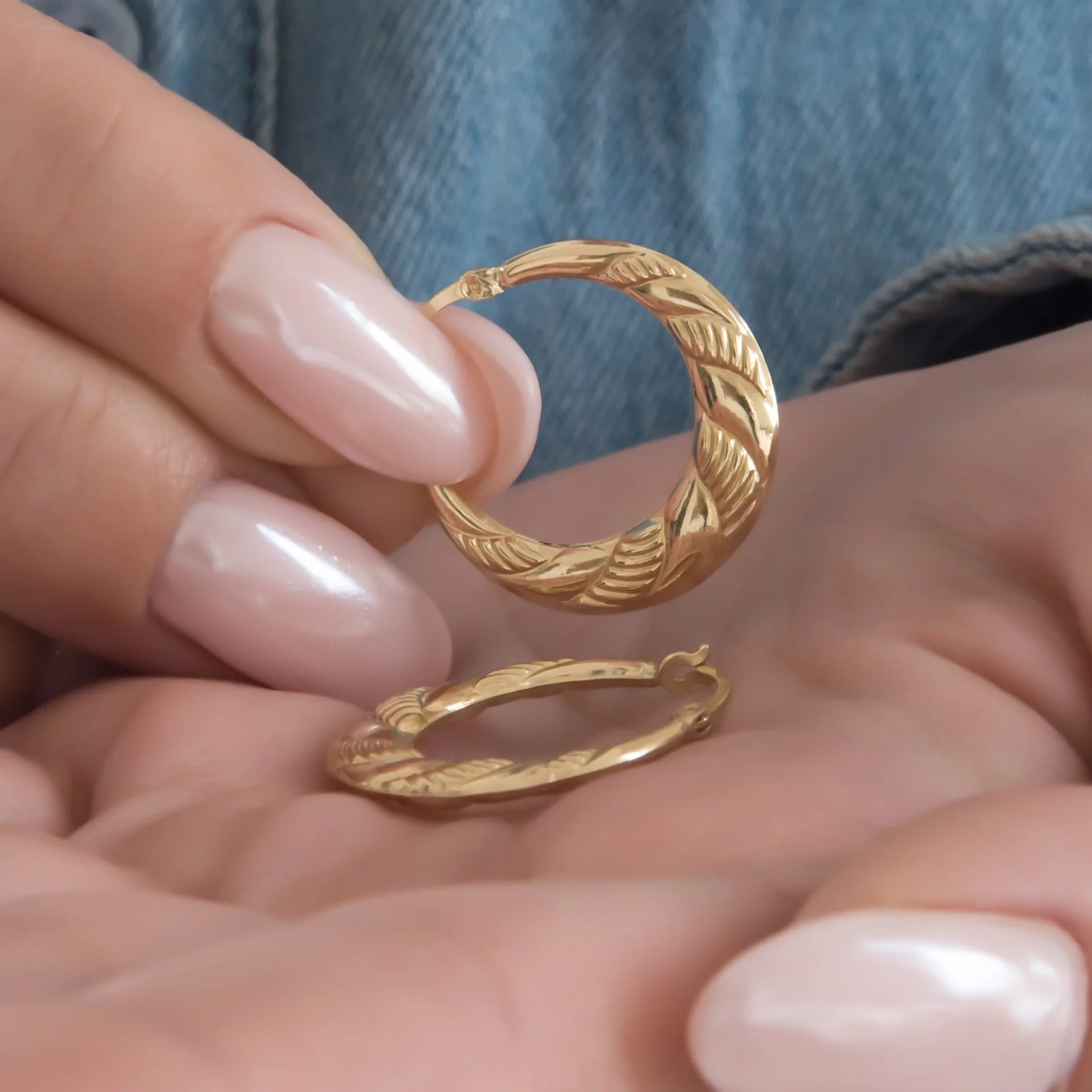 Ribbed Hoop Earrings — additional product image 3 from AntEva Crafts