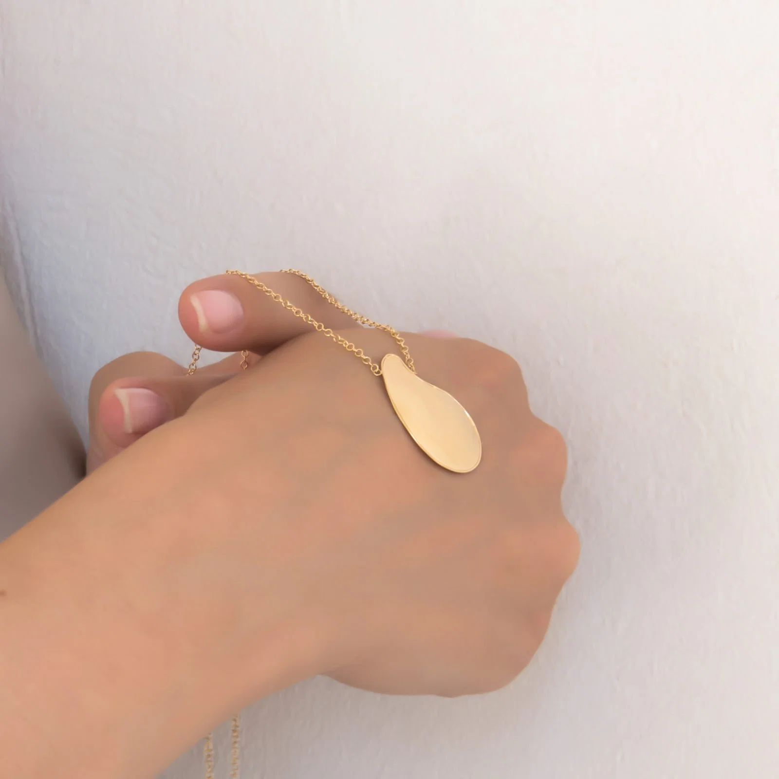 Kendall Disc Necklace — additional product image 4 from AntEva Crafts