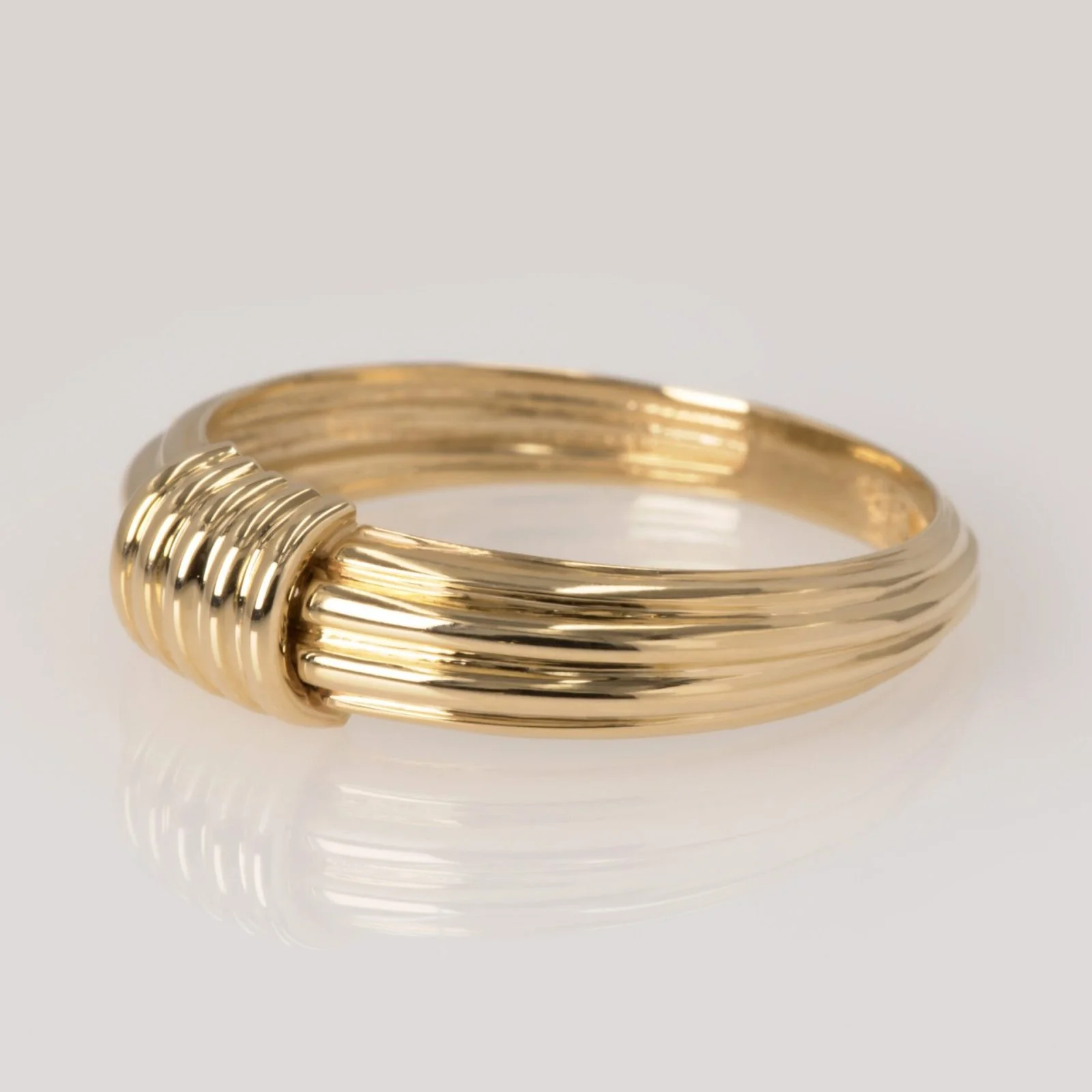 Ribbed Knot Ring — additional product image 3 from AntEva Crafts