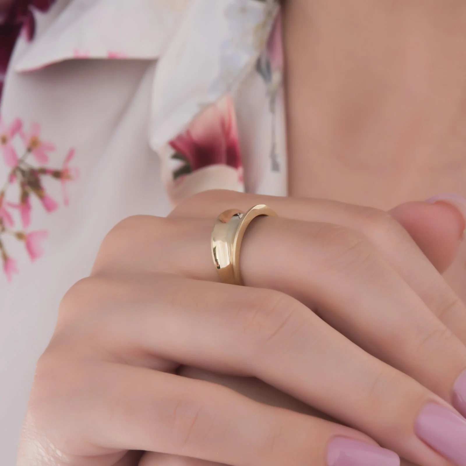 Curved Gold Ring — additional product image 4 from AntEva Crafts