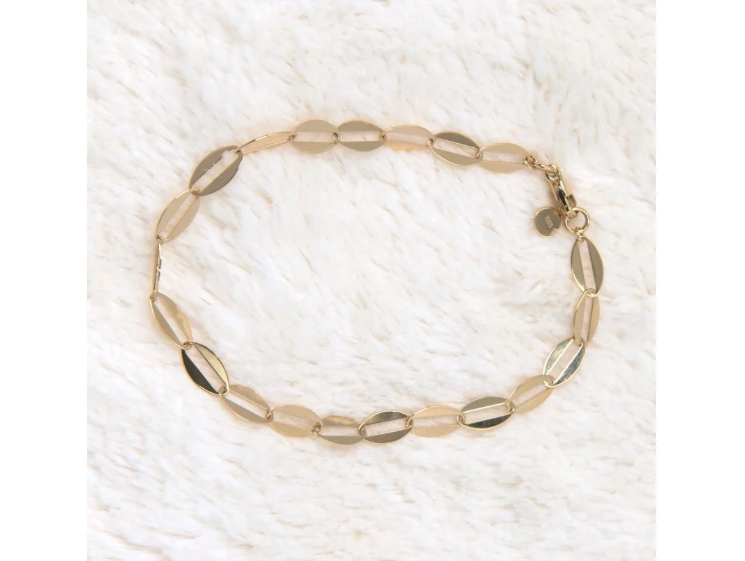Oval Clip Elongated Bracelet