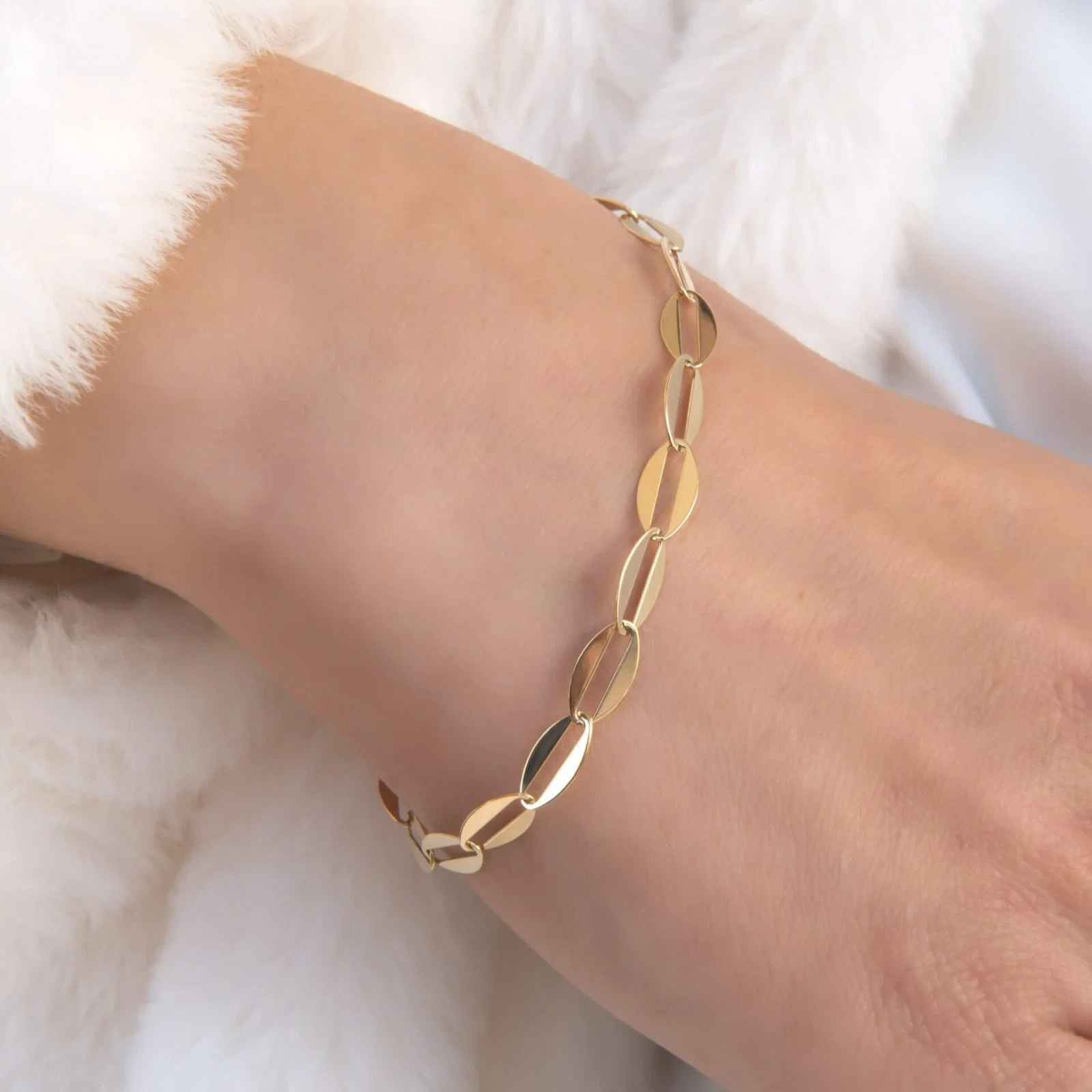 Oval Clip Elongated Bracelet — additional product image 2 from AntEva Crafts