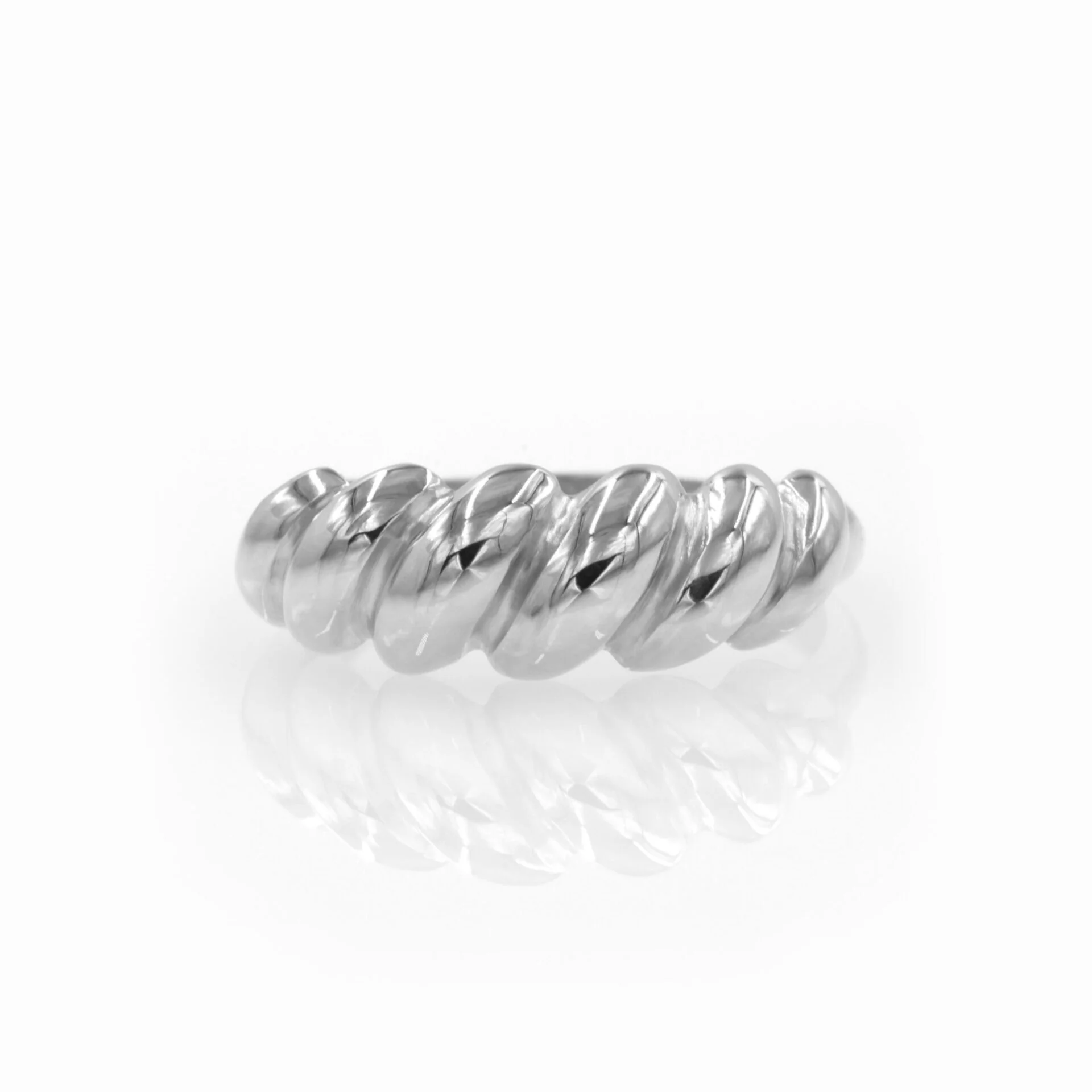 Classic Croissant Ring — additional product image 5 from AntEva Crafts