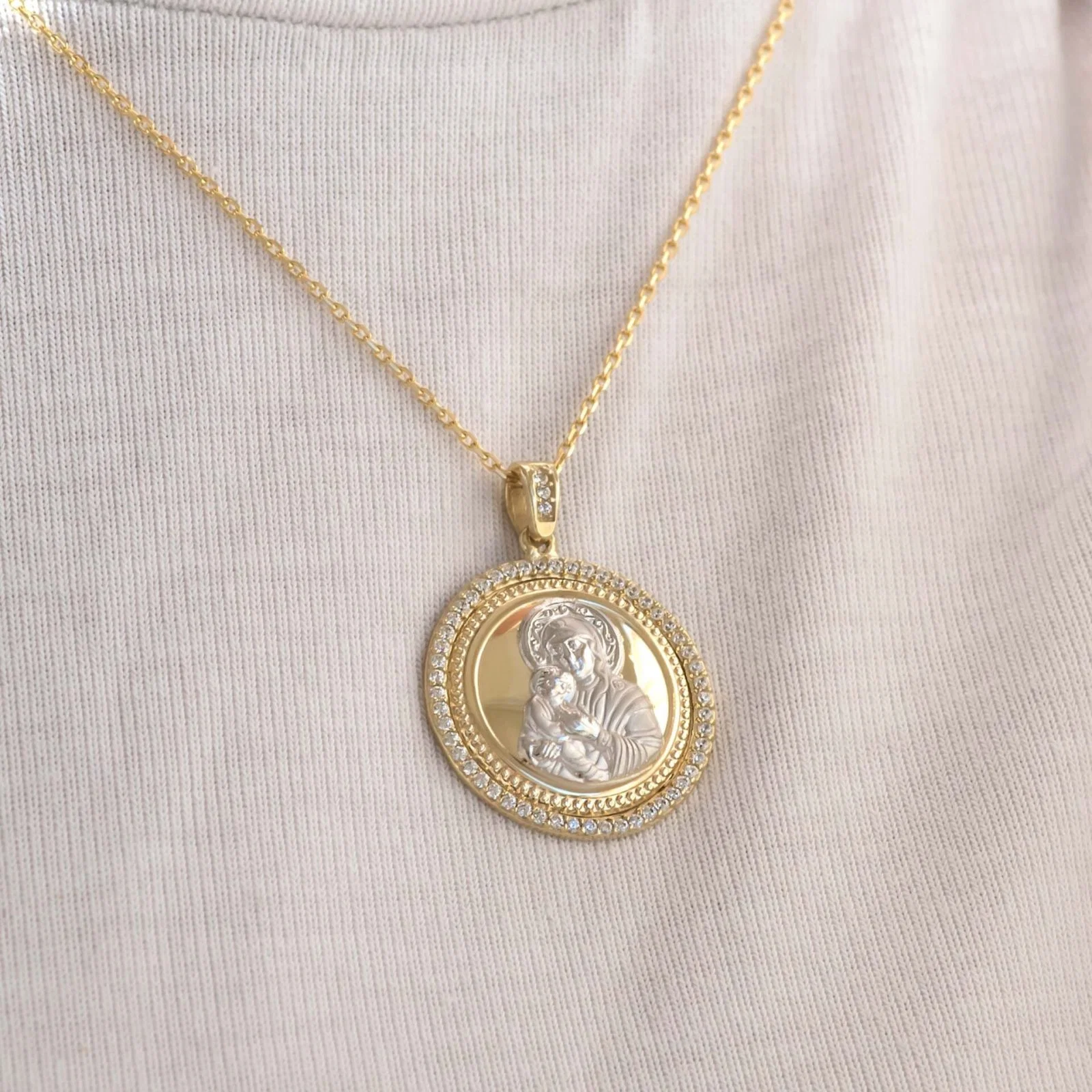 Holly Mary Protection Pendant — additional product image 5 from AntEva Crafts