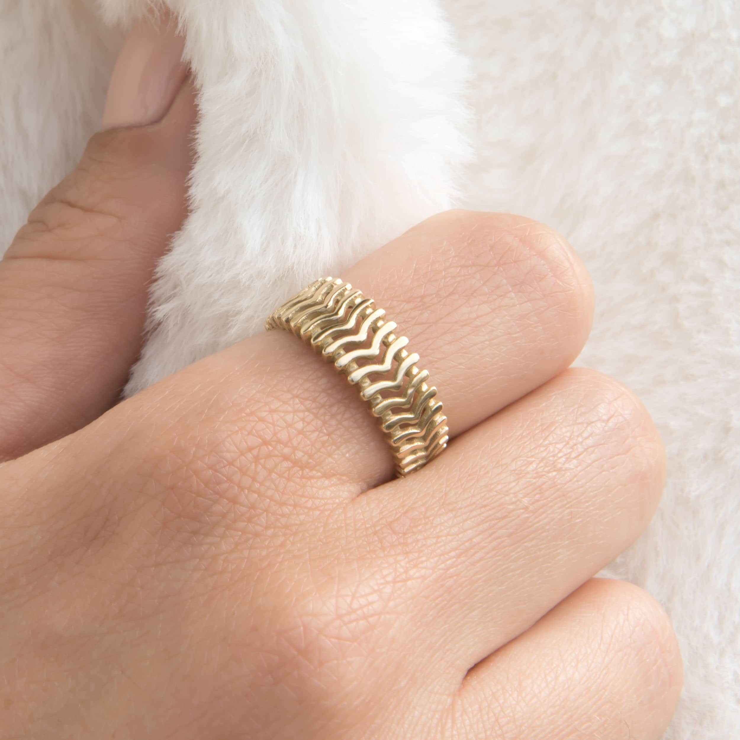 Herringbone Chevron Wide Ring — additional product image 2 from AntEva Crafts