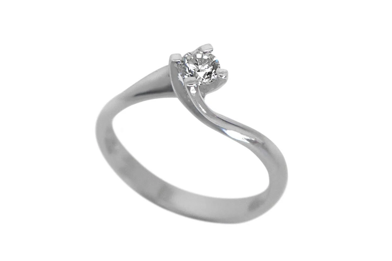 Solitaire Diamond Ring 18k — additional product image 4 from AntEva Crafts