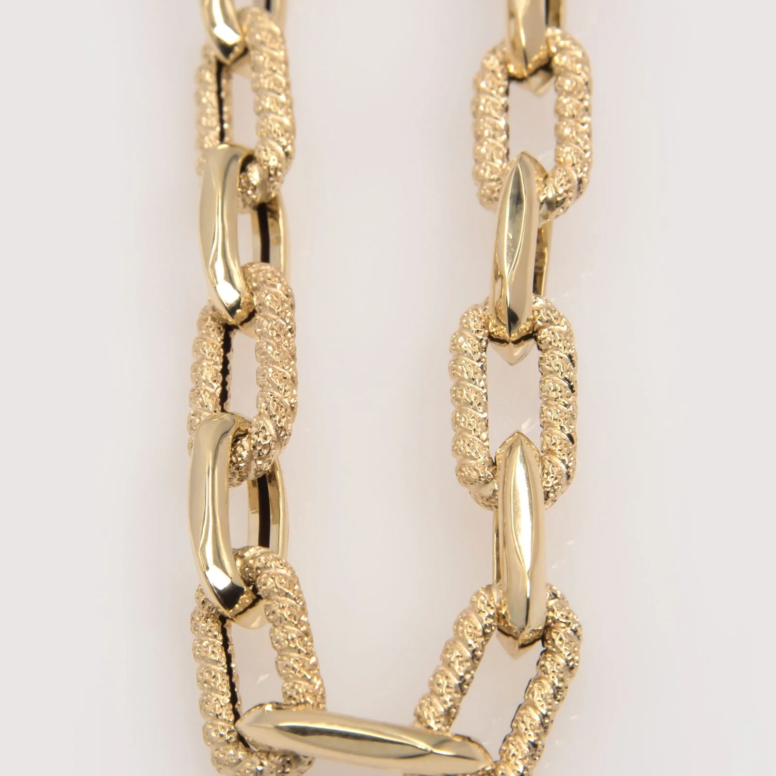 Oval Cliped Chain Set — additional product image 3 from AntEva Crafts