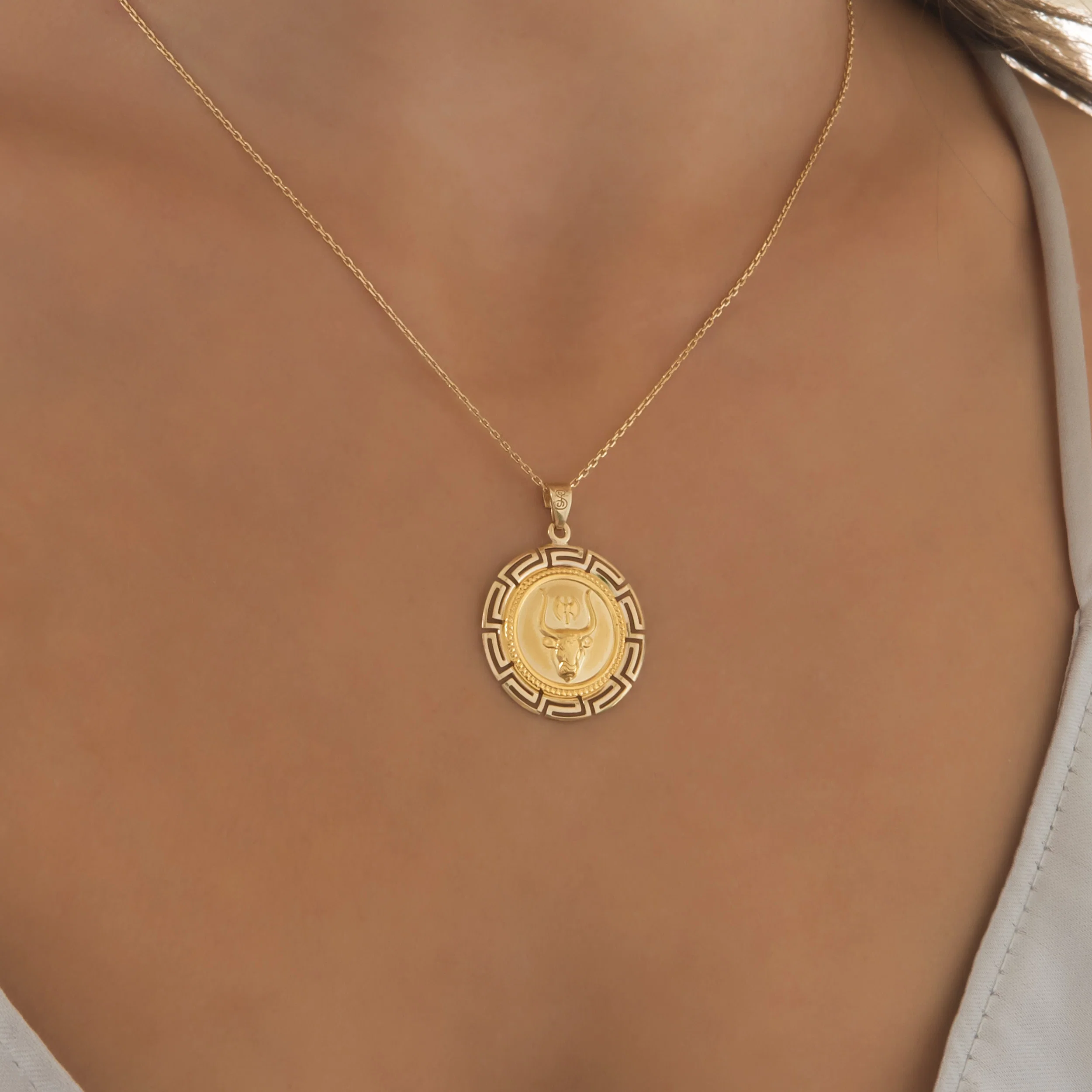 Round Minotaur Meander Pendant — additional product image 2 from AntEva Crafts