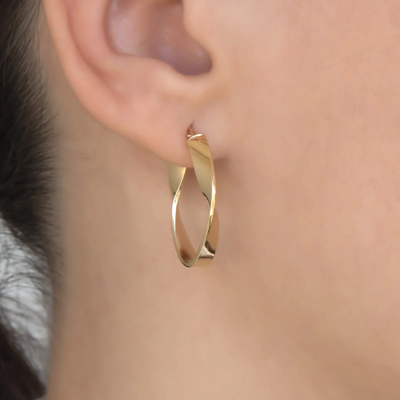 Mobius Oval Hoop Earrings — additional product image 2 from AntEva Crafts